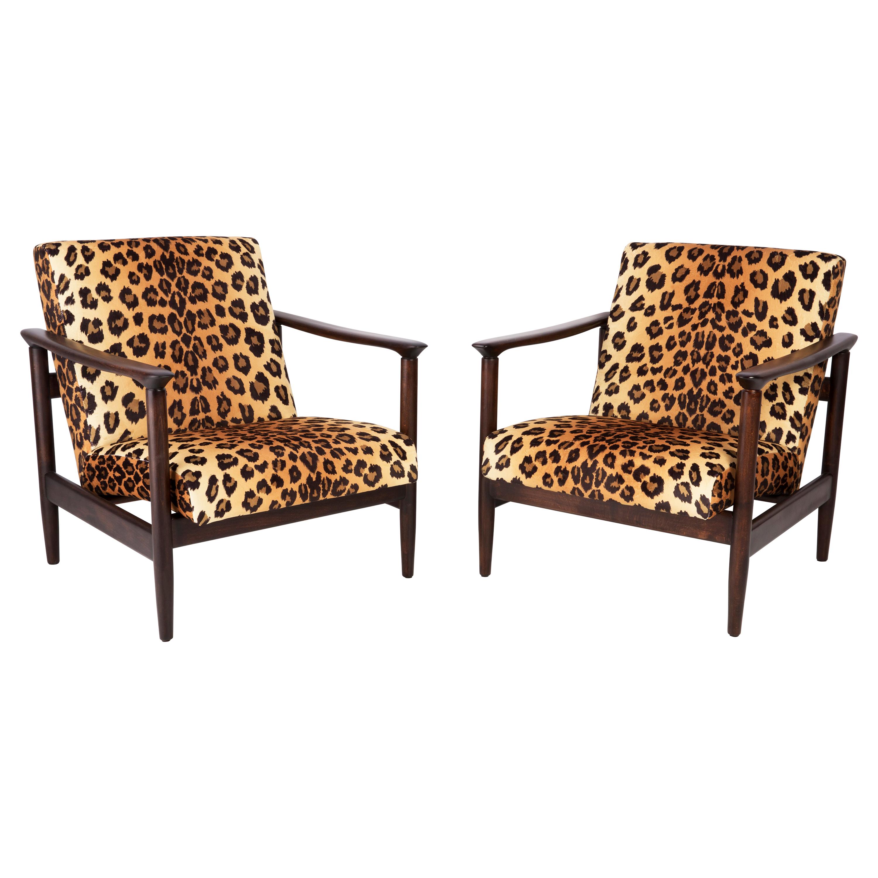 Paire de fauteuils en velours léopard de style Hollywood Regency, Edmund Homa, années 1960, Pologne
