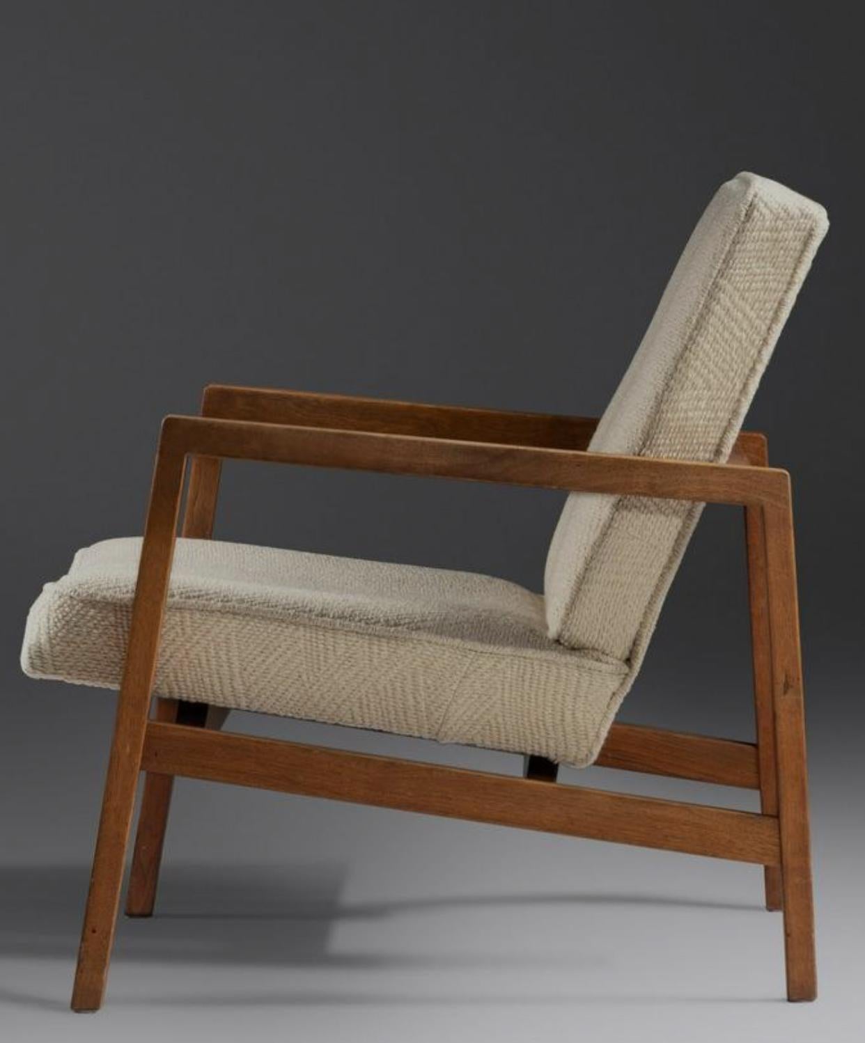 American Pair of Lewis Butler for Knoll 655 Walnut and Cream Wool Lounge Chairs For Sale