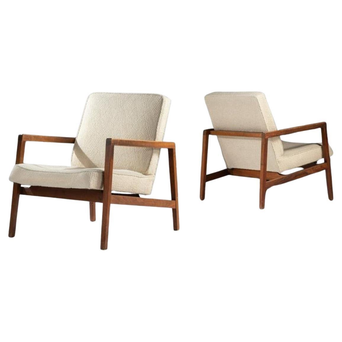 Pair of Lewis Butler for Knoll 655 Walnut and Cream Wool Lounge Chairs For Sale