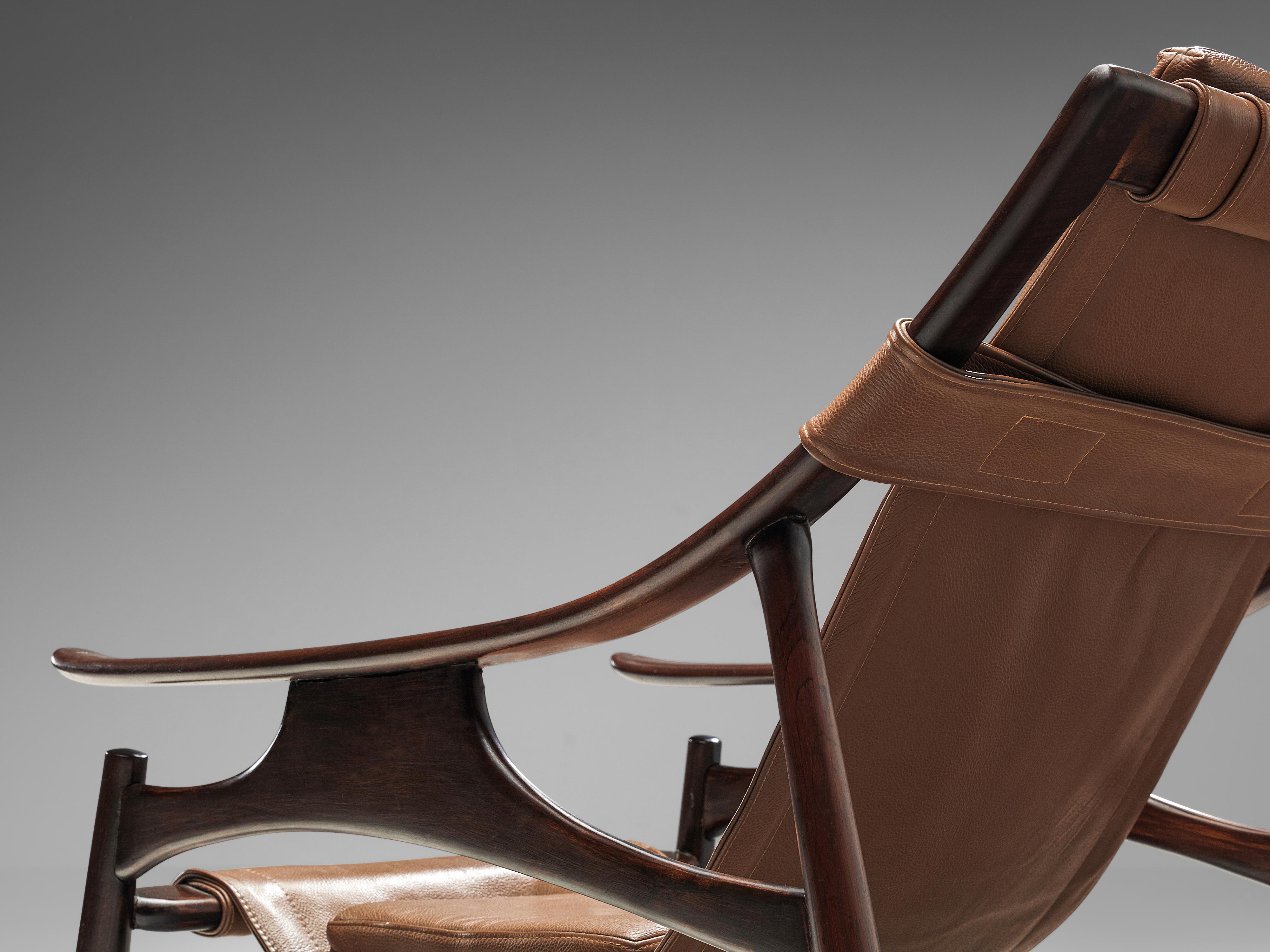 Pair of Liceu De Artes Sao Paulo Lounge Chairs in Walnut and Leather 5