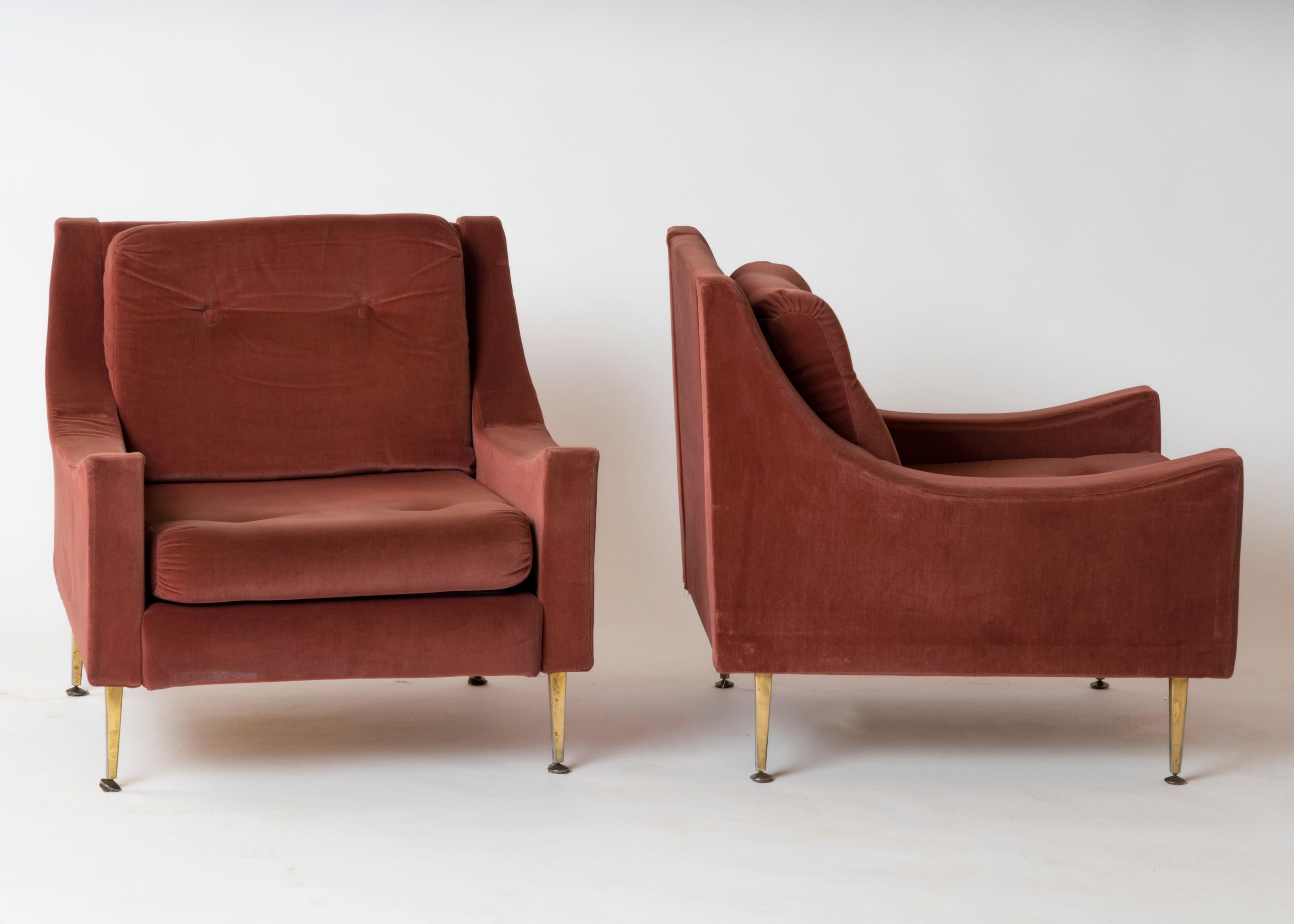 Rarest pair of elegant armchairs by Souplina France. 1970s. Currently in original condition with velvet upholstery. COM recommended. 
Price of re-upholstering not included. In fair vintage condition.
Souplina is the maker of the Giorio Montani