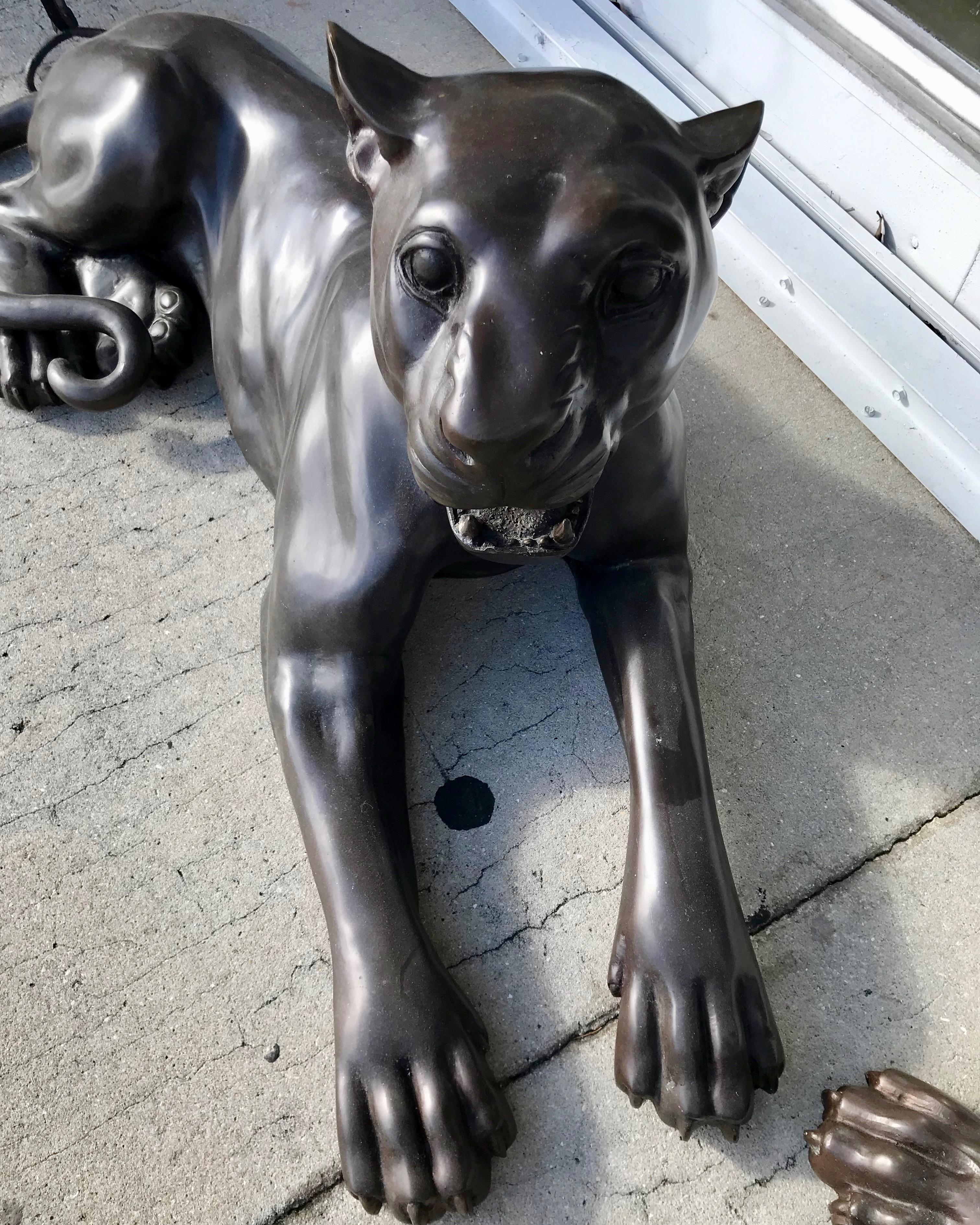 Paar lebensgroße Bronzefiguren von Panthern in Lebensgröße 7