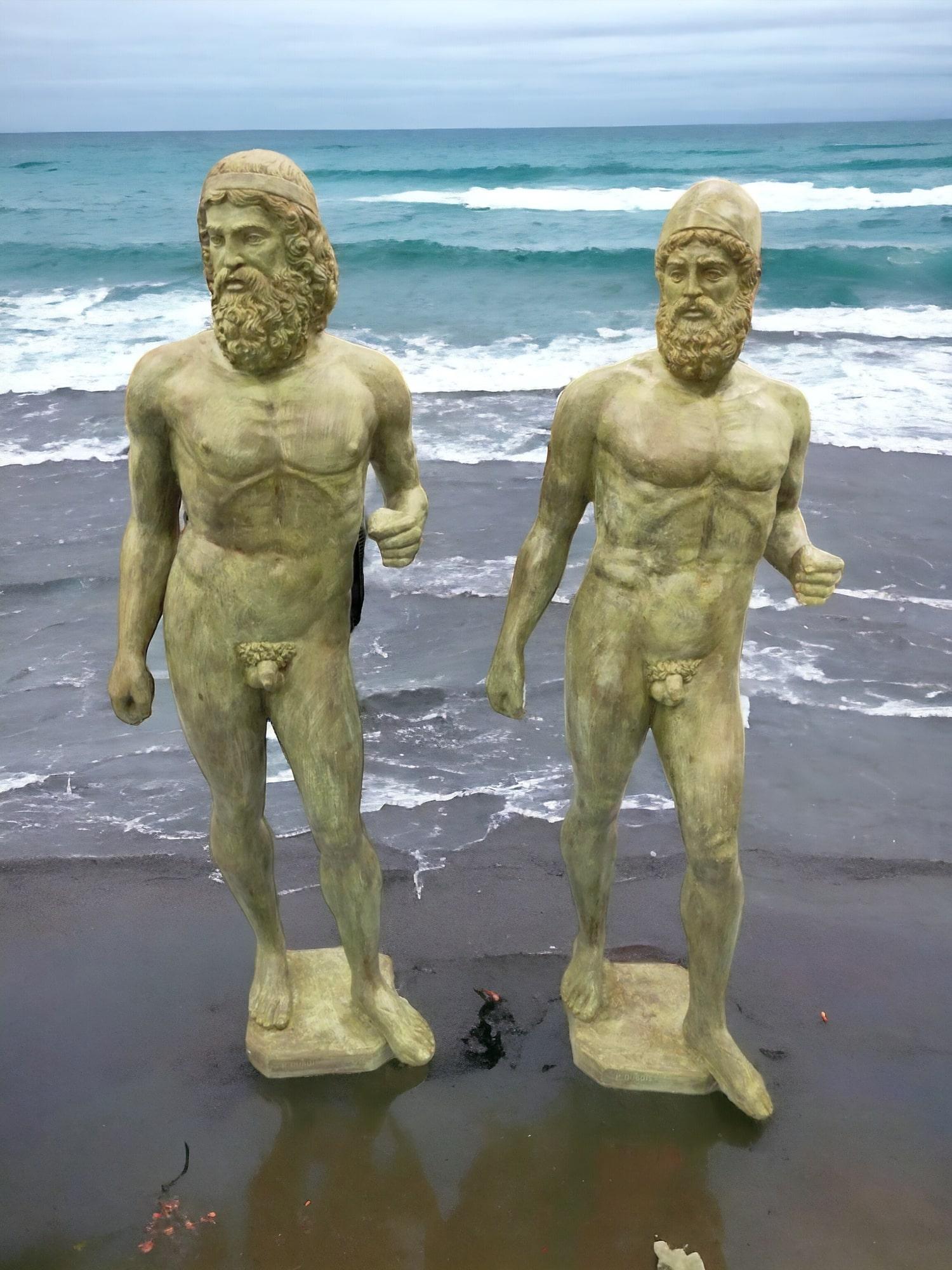Pair of Life-size Bronze Sculptures of the Riace Warriors 200 CM For Sale 9