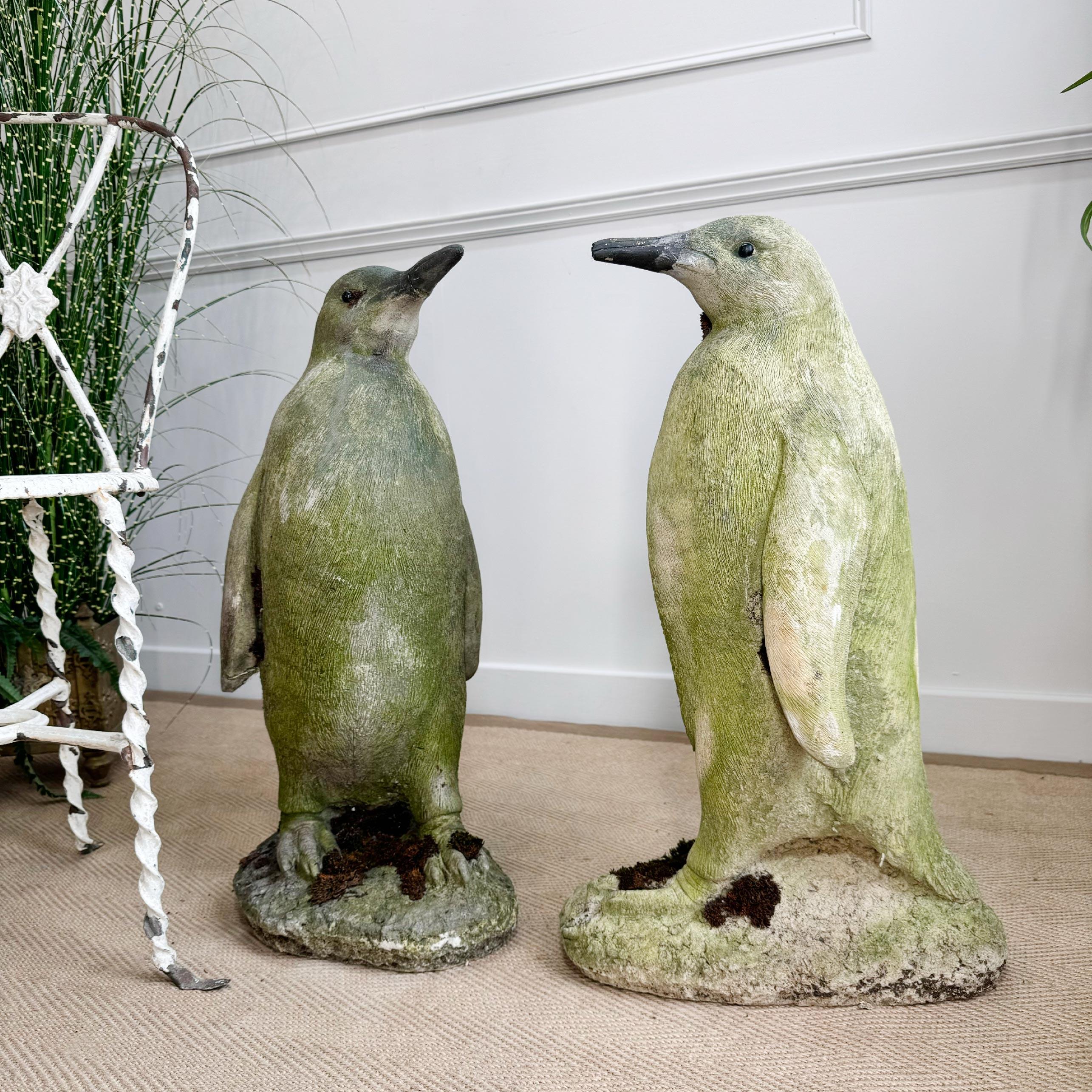 Pareja de Estatuas de Jardín Pingüino Tamaño Natural en venta 2