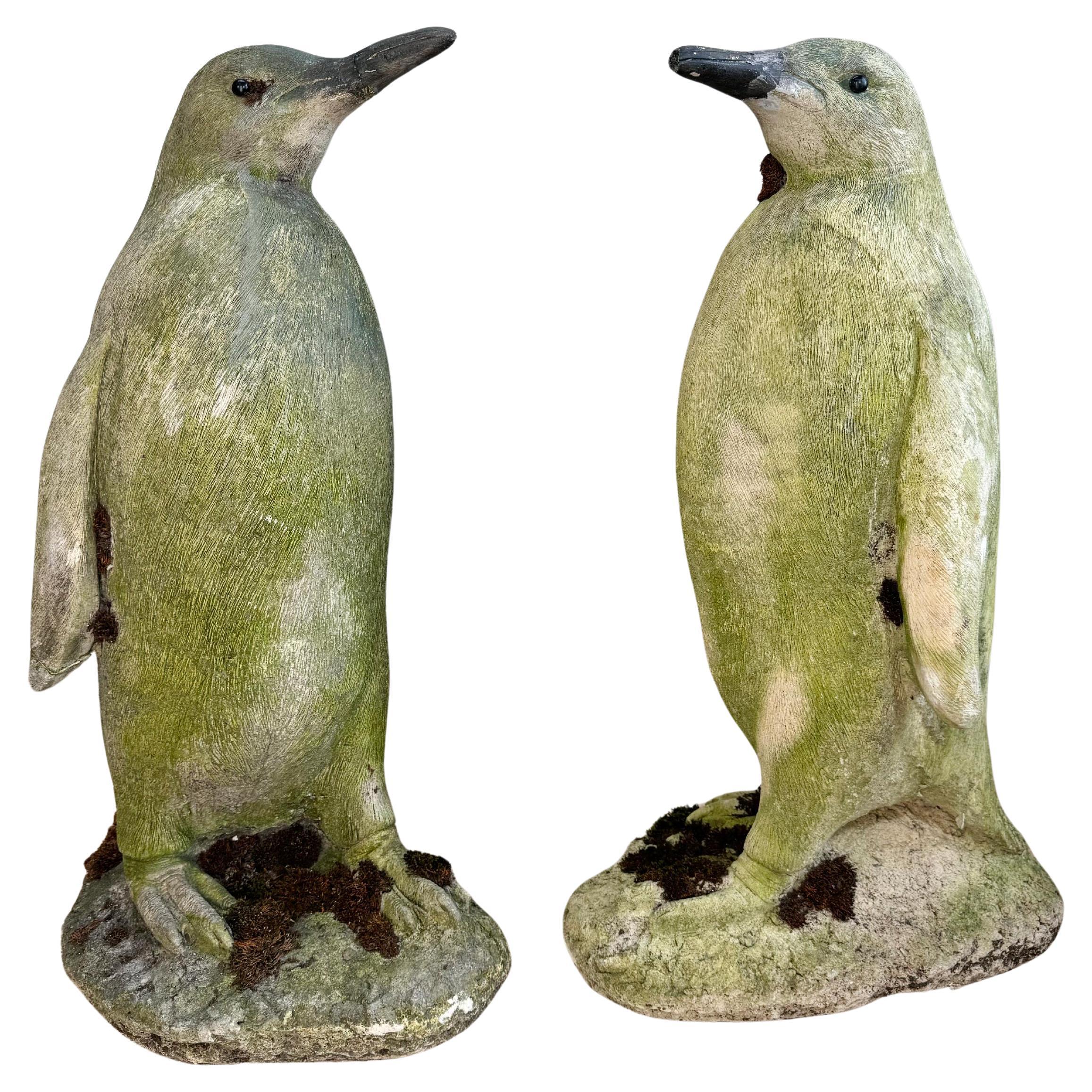 Paire de statues de jardin en forme de pingouin grandeur nature