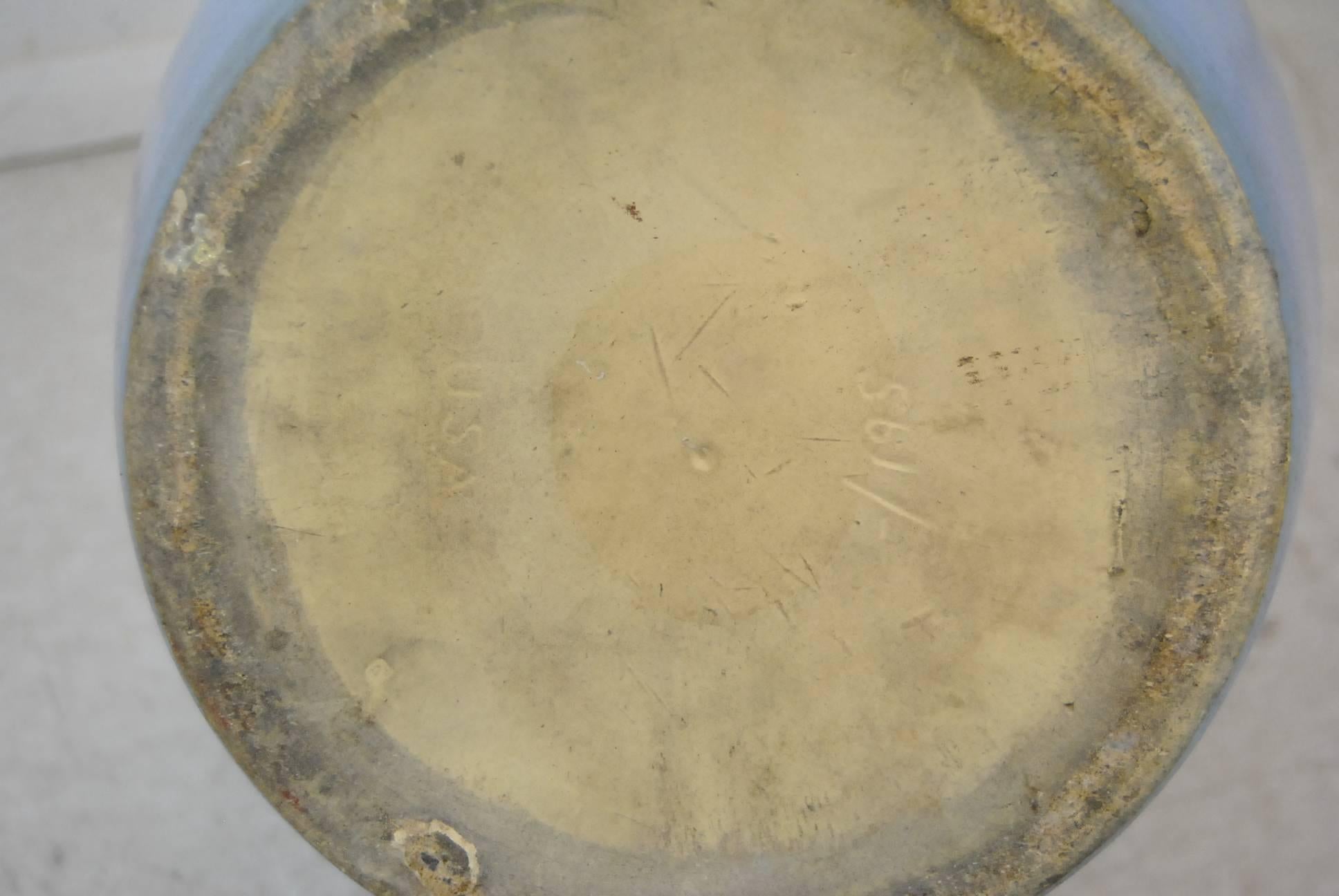 XX secolo Coppia di vasi da terra in ceramica blu chiaro in vendita