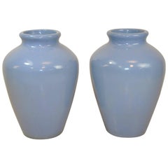 Paire de vases à poser sur le sol en céramique bleu clair