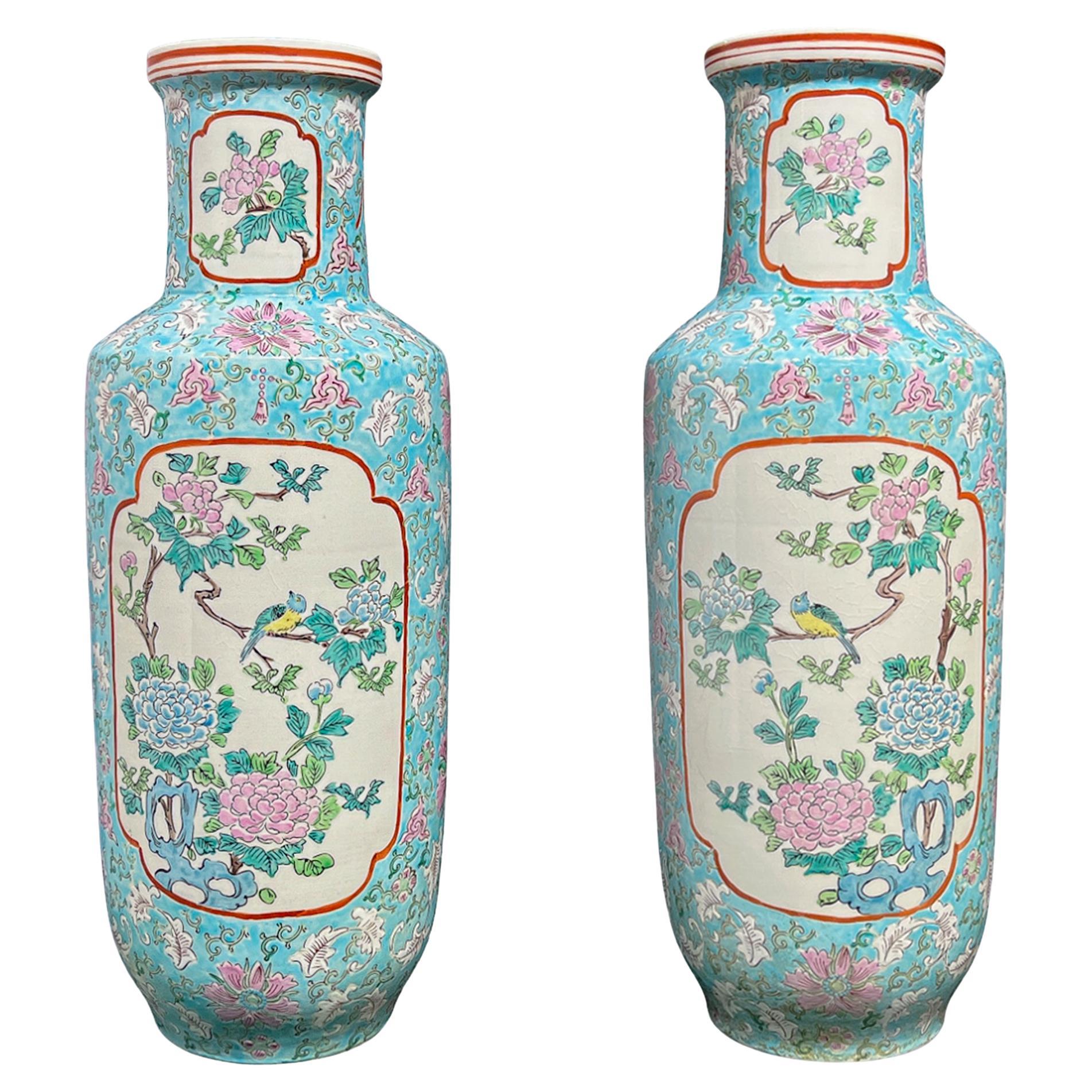 Paire de vases chinois bleu clair en vente