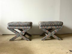 Pareja de bancos Billy Baldwin Mid Century Modern con base en X y puntada de llama azul claro