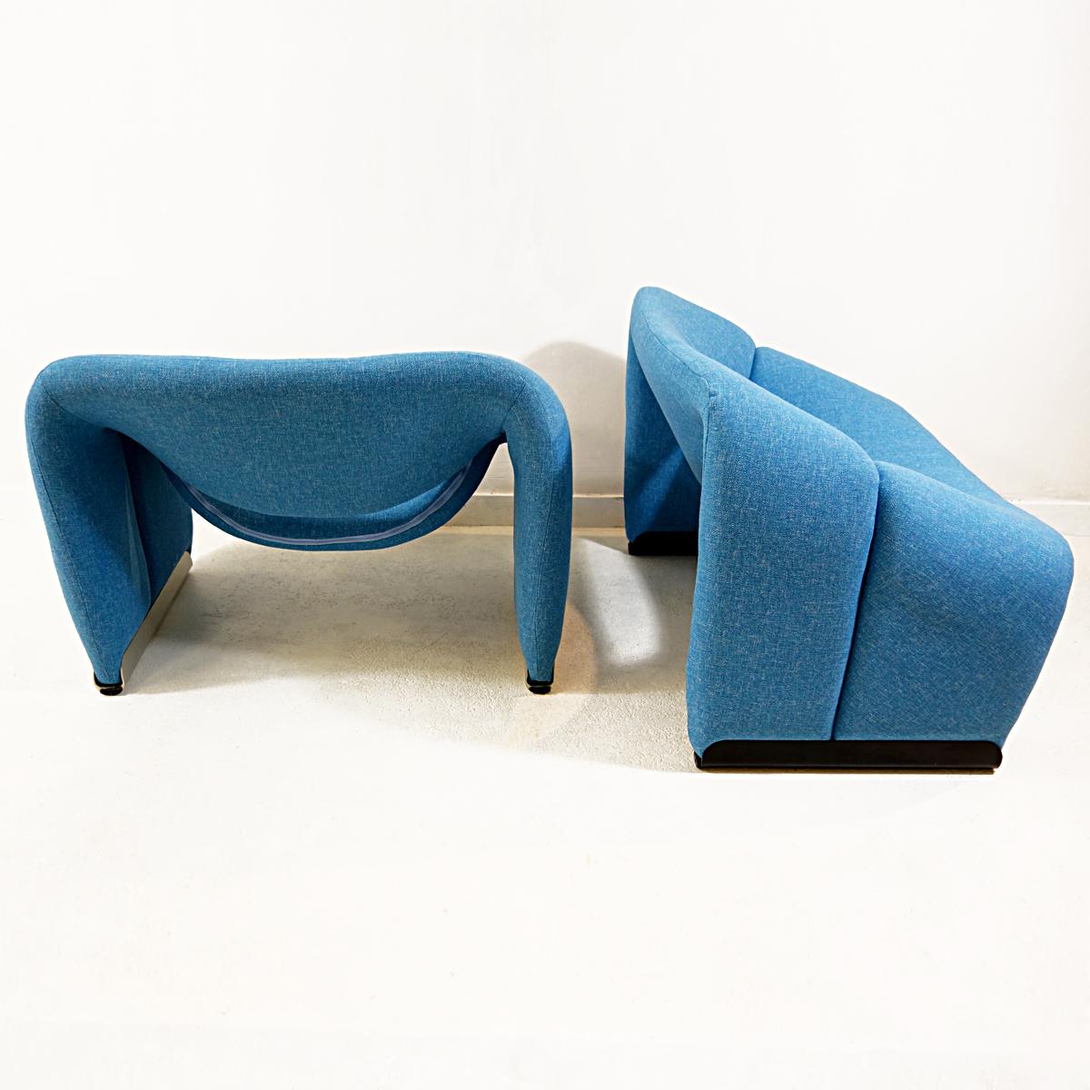 Mid-Century Modern Pair of Light Blue Groovy Chairs by Pierre Paulin for Artifort