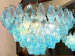 Paar hellblaue Poliedri Murano-Glas-Kronleuchter oder -Deckenleuchten