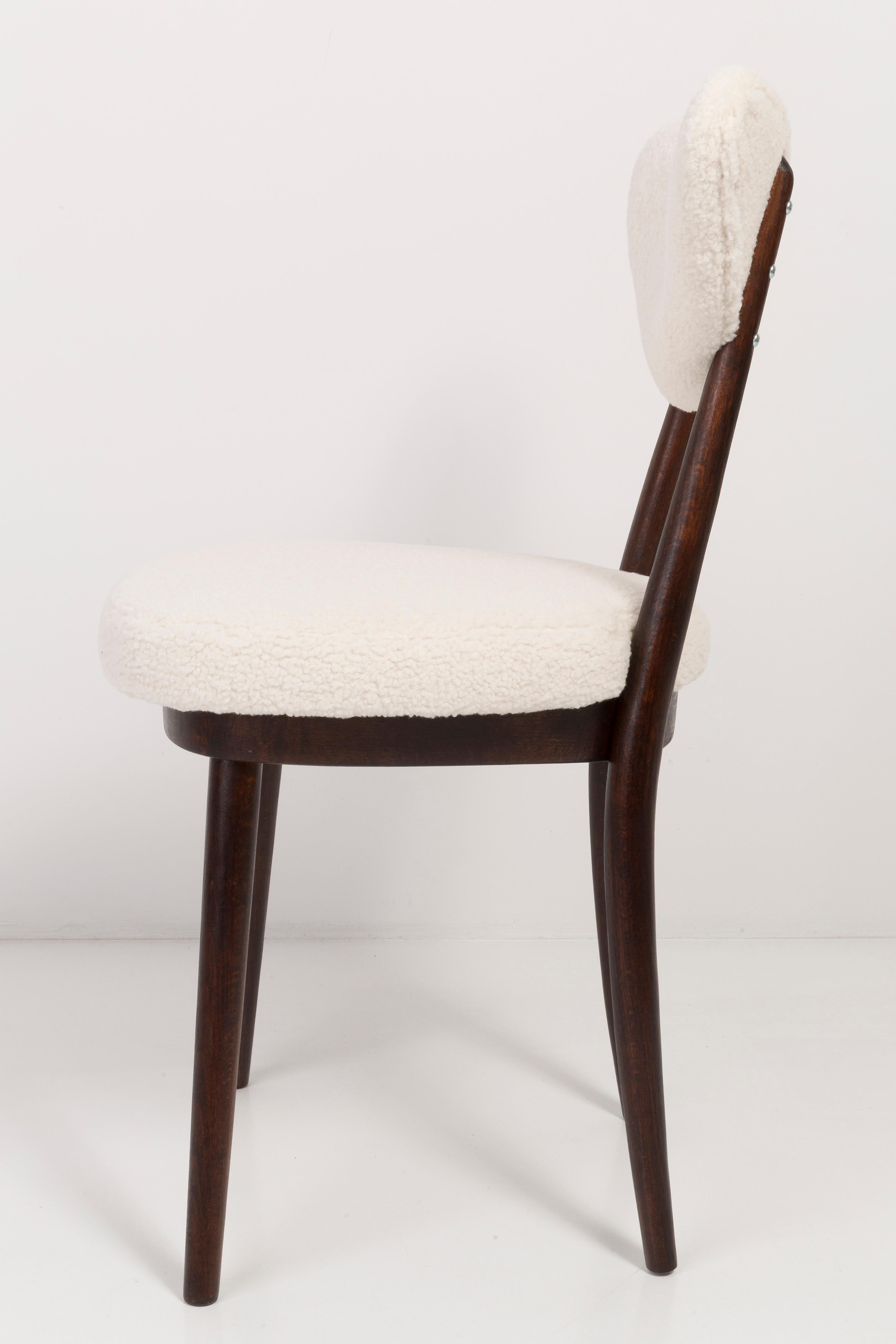 Paire de chaises à cœurs en boucle claire, Europe, années 1960 en vente 2