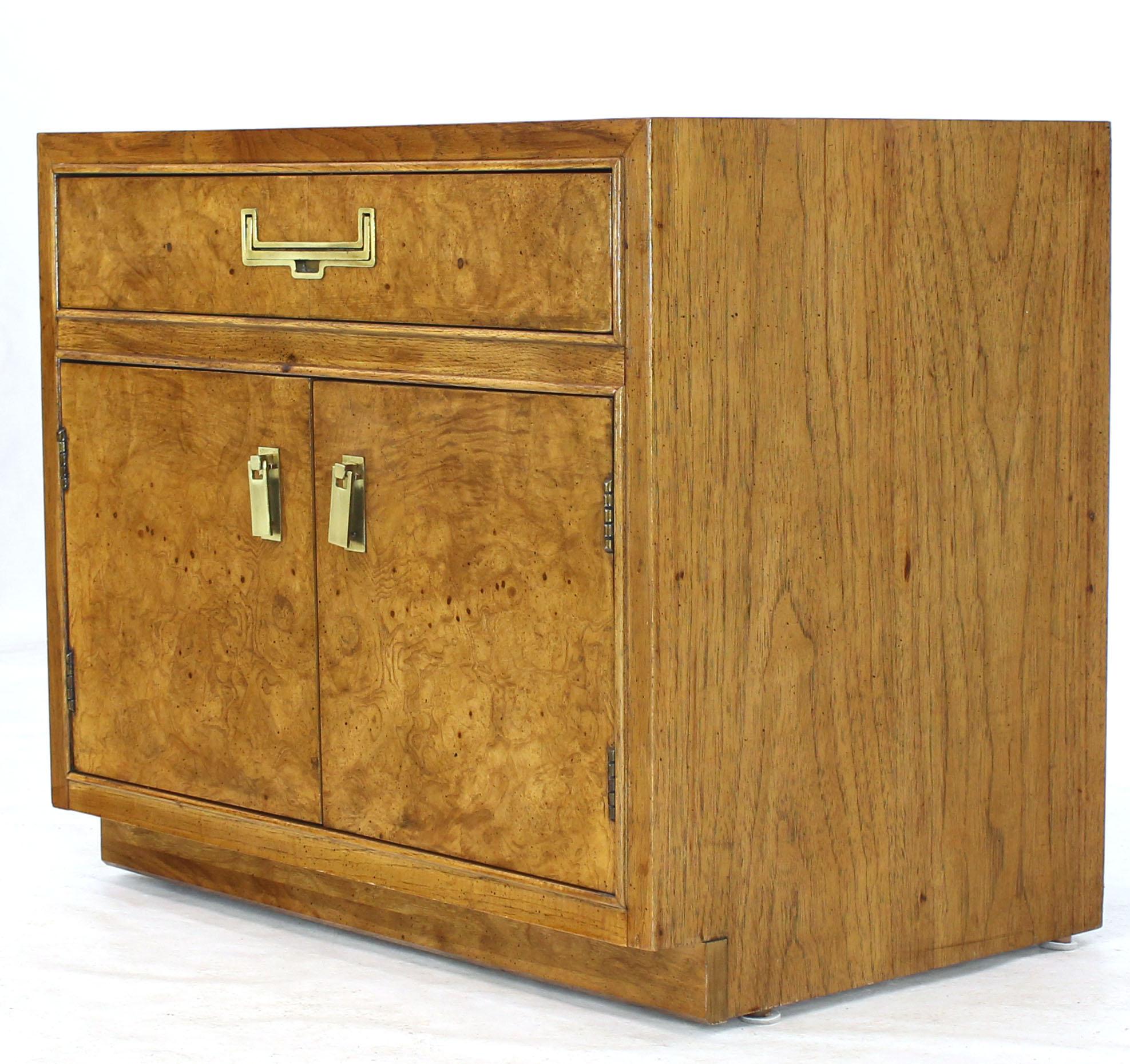 Mid-Century Modern Pair of Light Burl Wood Campaign Nightstands Bed Tables Brass Hardware