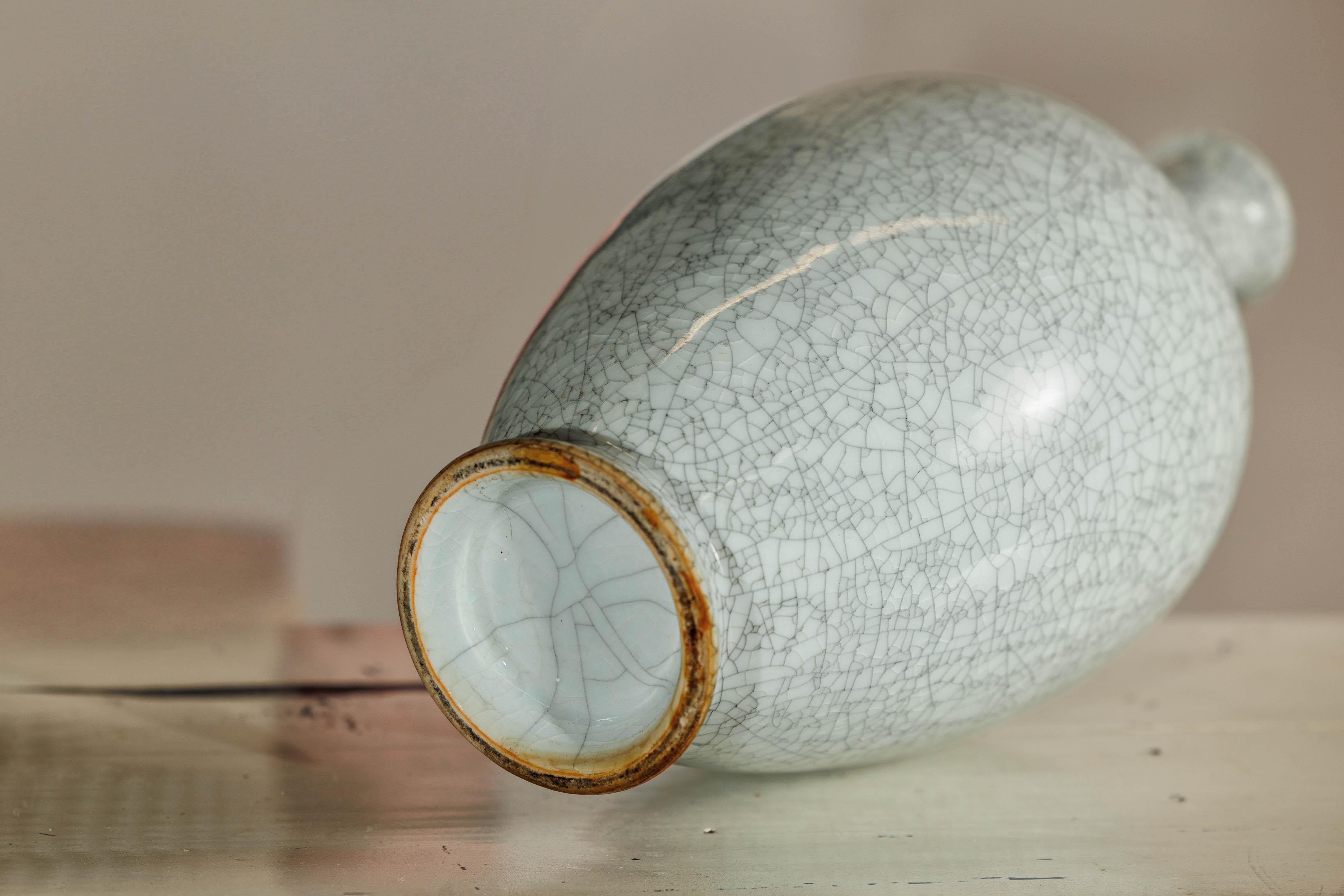 Pair of Light Grey Celadon-Glazed Porcelain Vases with Fine Crackle Pattern For Sale 12