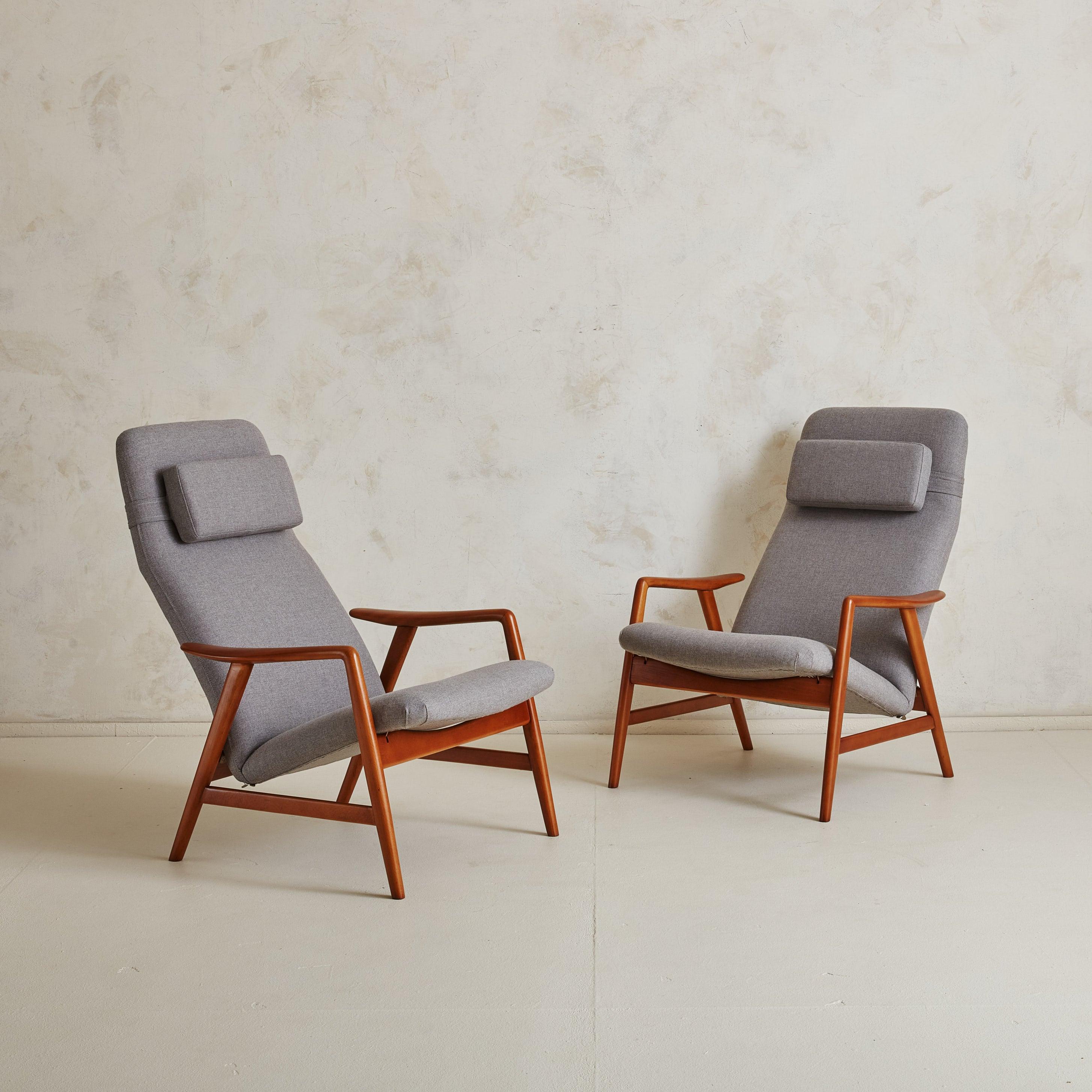 Paar hellgraue Loungesessel + Ottomane von Alf Svensson für Fritz Hansen (Skandinavische Moderne) im Angebot