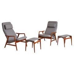 Pair of Light Grey Lounge Chairs + Ottomans by Alf Svensson for Fritz Hansen