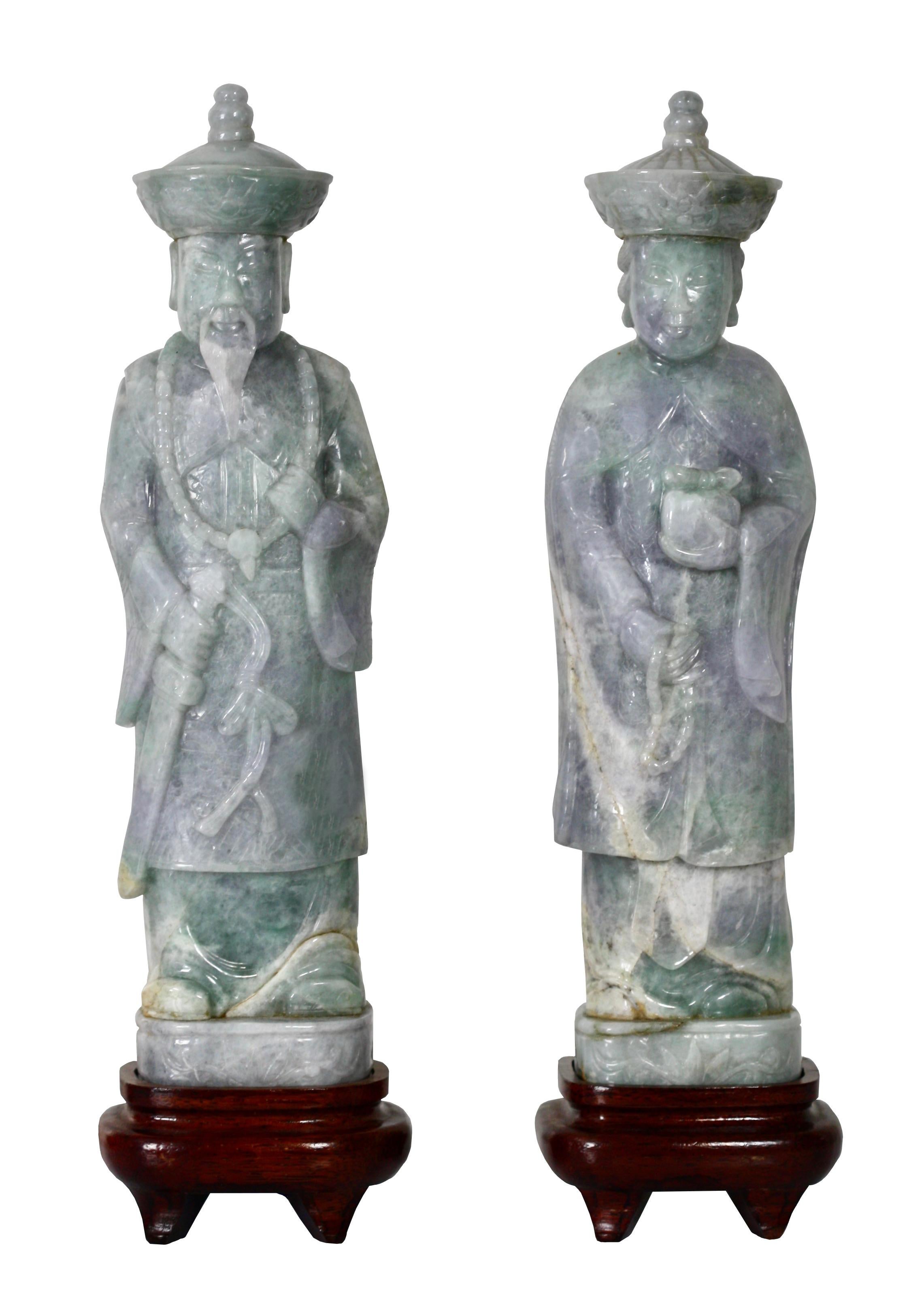 Pair of light lavender Jade Figures of a Queen and King  20TH CENTURY For Sale 2