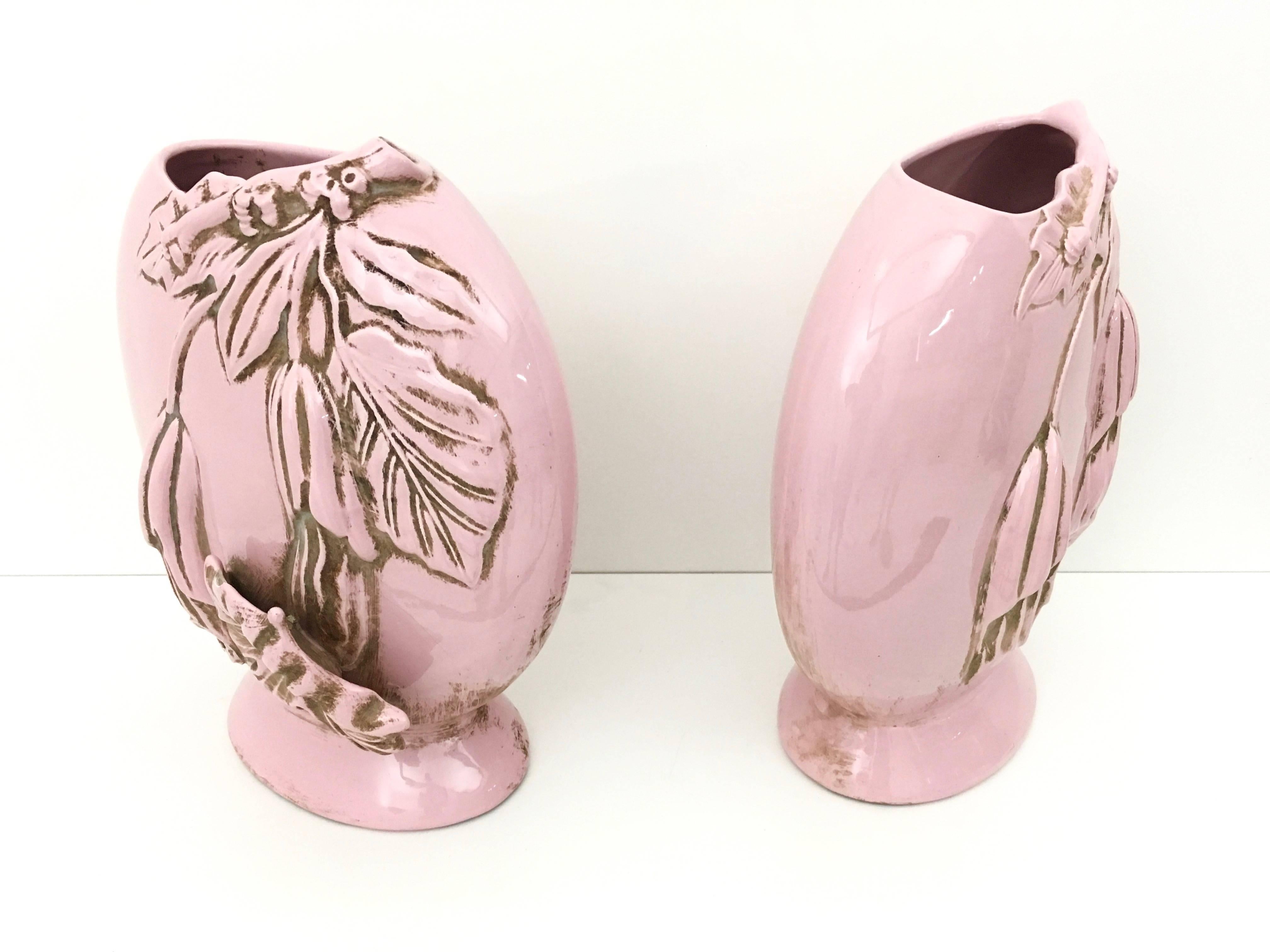 Pair of Light Pink Art Deco Polished Ceramic Flower Vases, Italy In Good Condition In Bresso, Lombardy