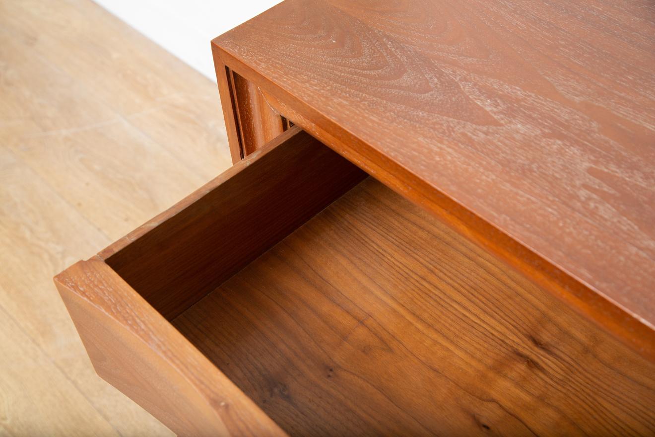 Pair of  Cerused Chest of Drawers, USA 1950 4