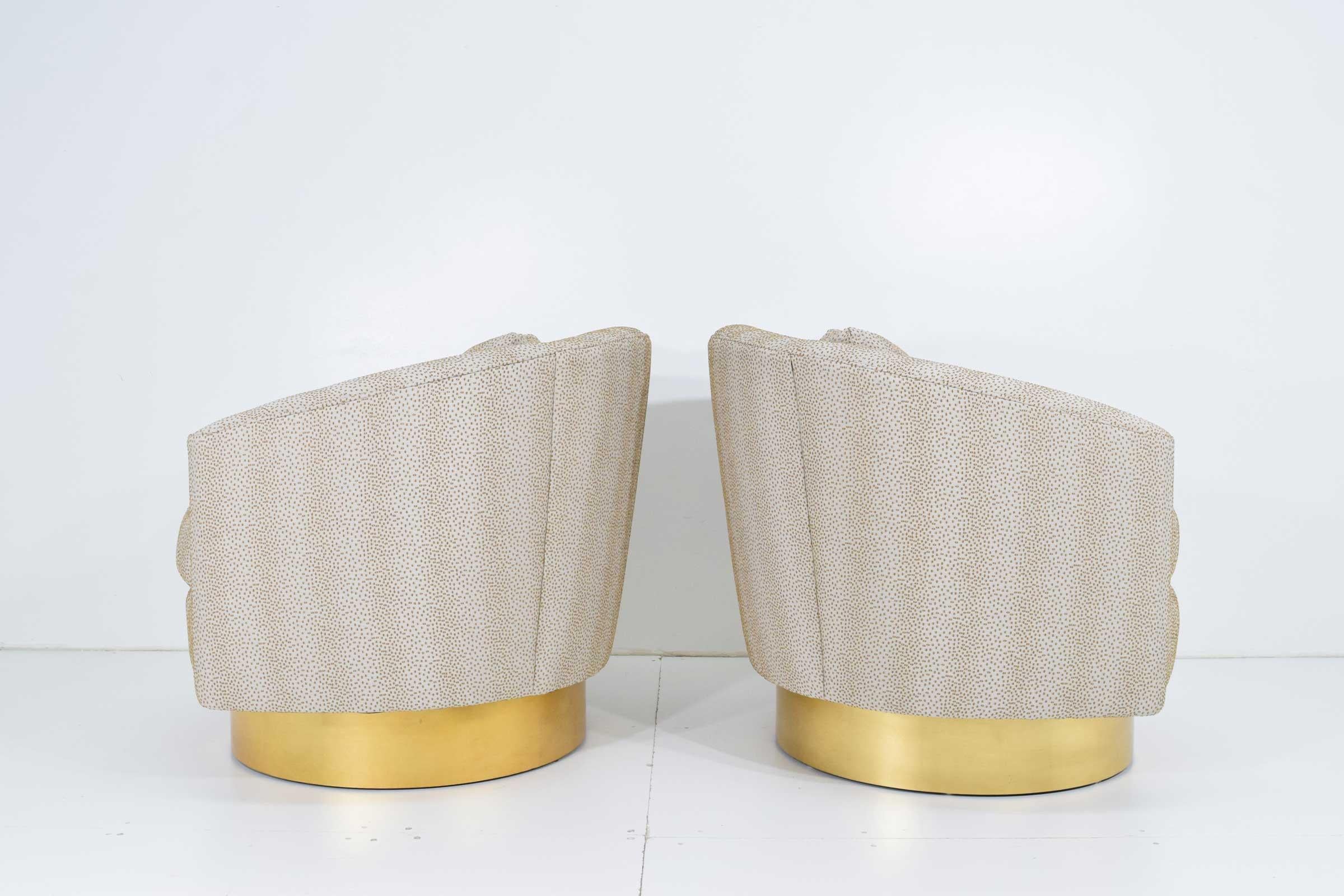 Modern Pair of Like New Bernhardt Swivel Lounge Chairs