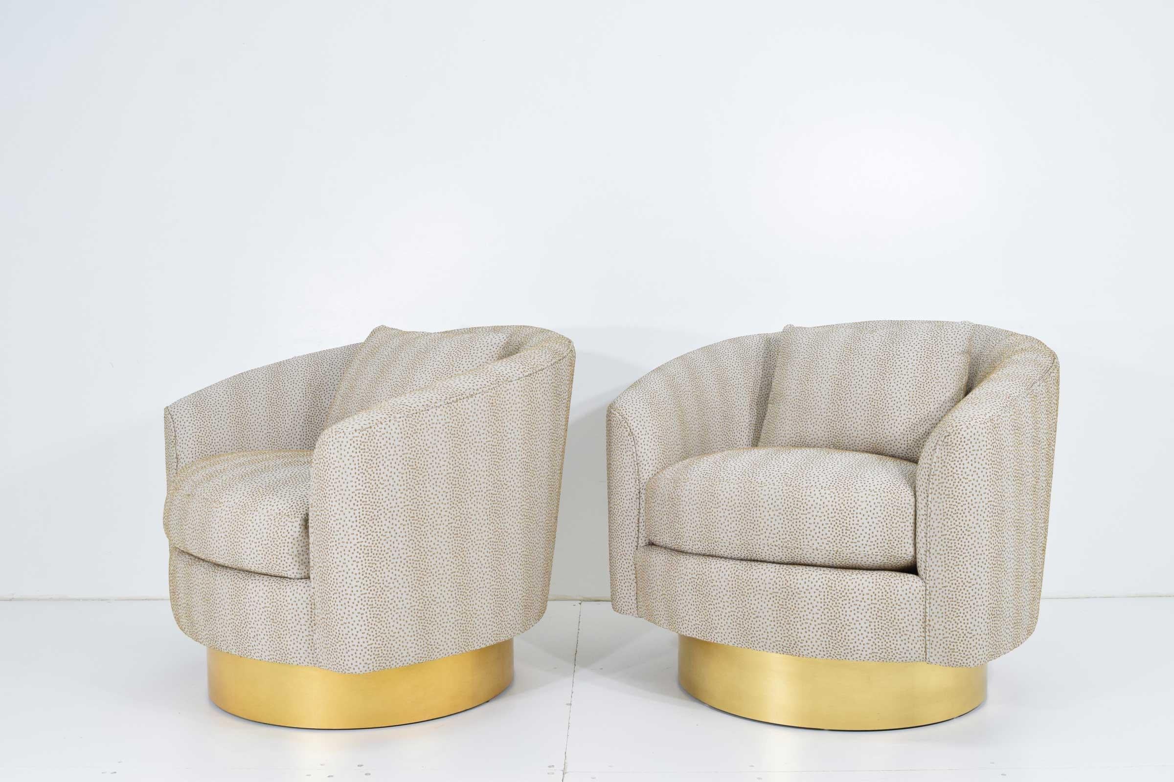 Contemporary Pair of Like New Bernhardt Swivel Lounge Chairs