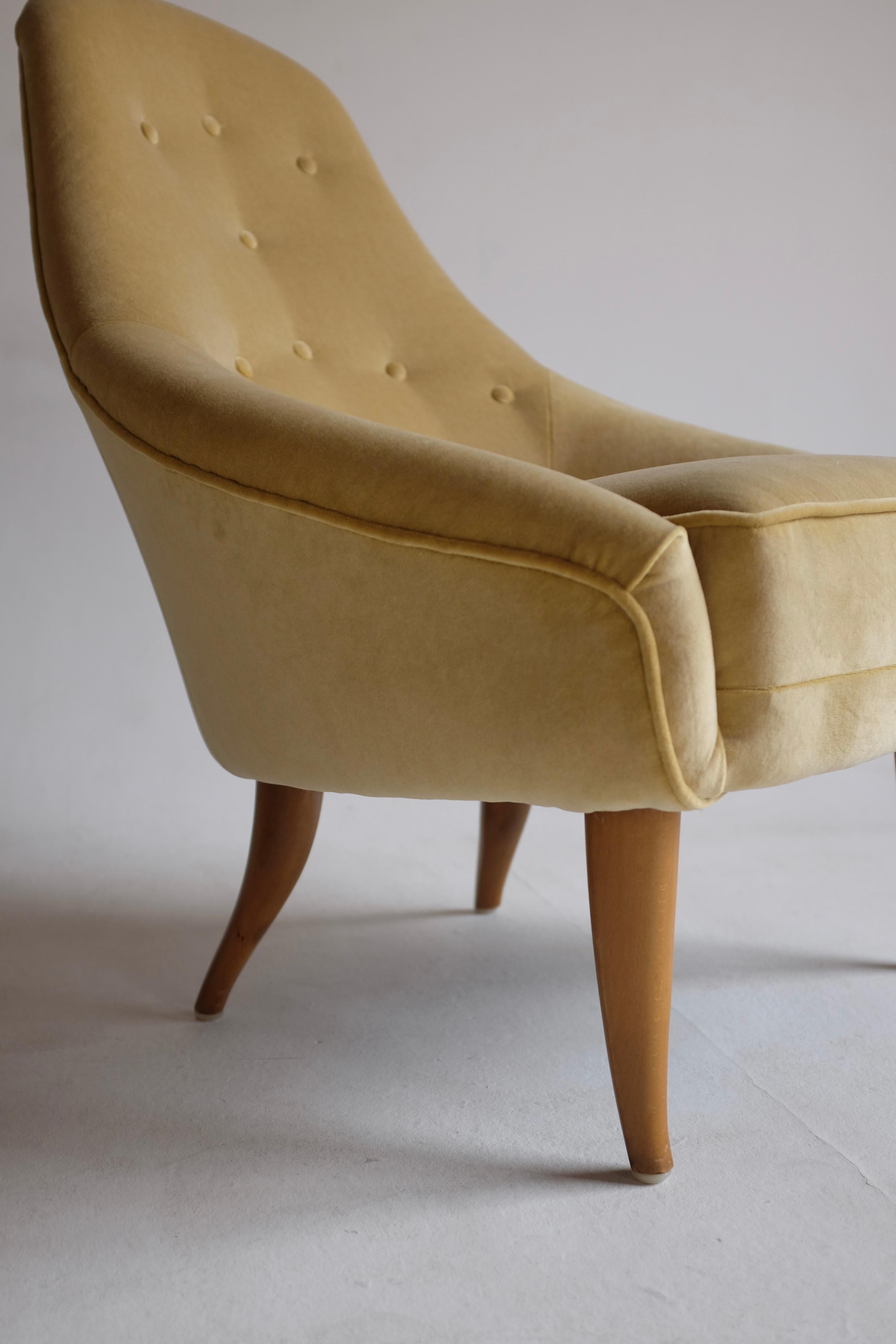 Scandinavian Modern Pair of Lilla Eva Lounge Chairs by Kerstin Hörlin-Holmquist For Sale