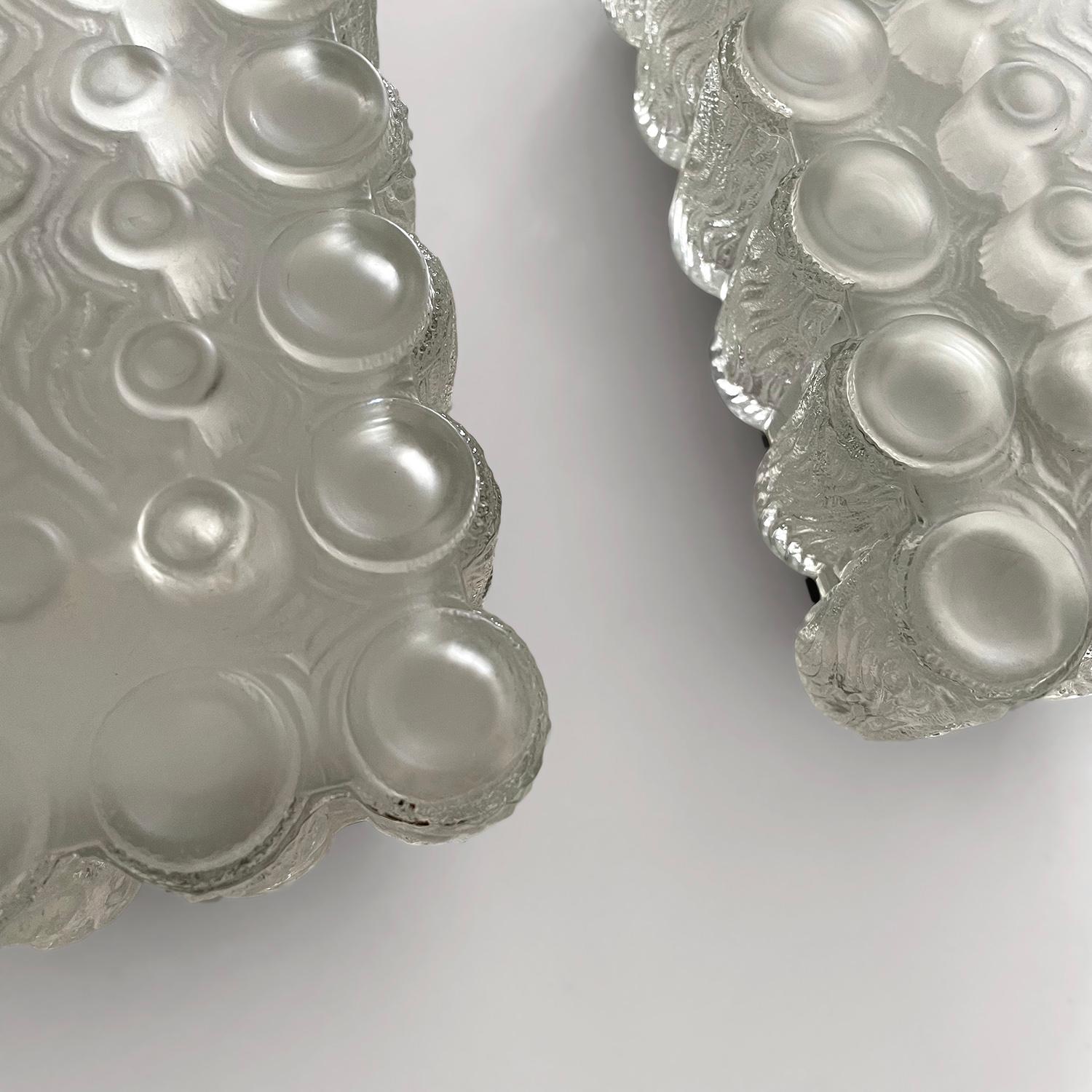 Paire d'appliques à bulles en verre glacé texturé Limburg en vente 7