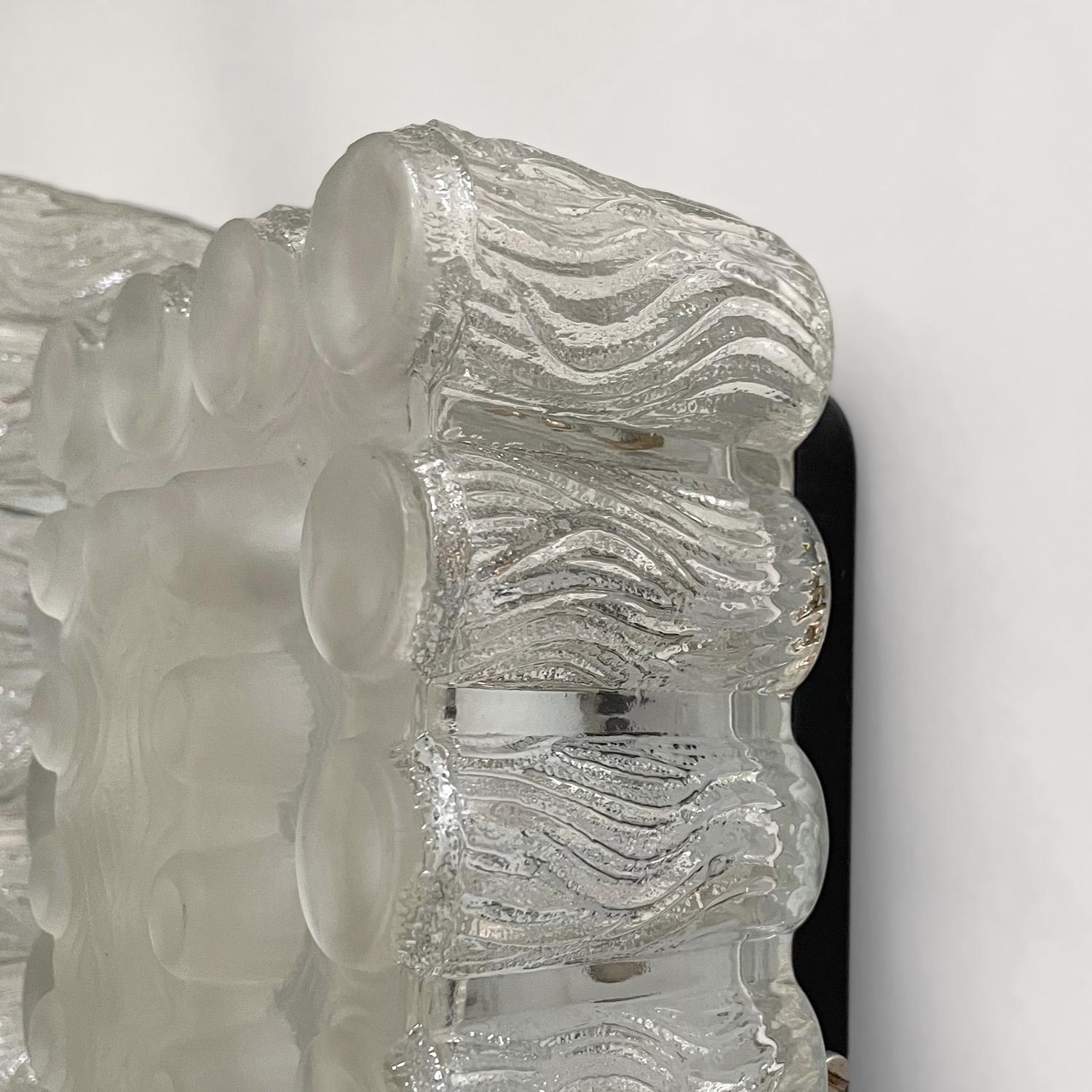 Paire d'appliques à bulles en verre glacé texturé Limburg en vente 9