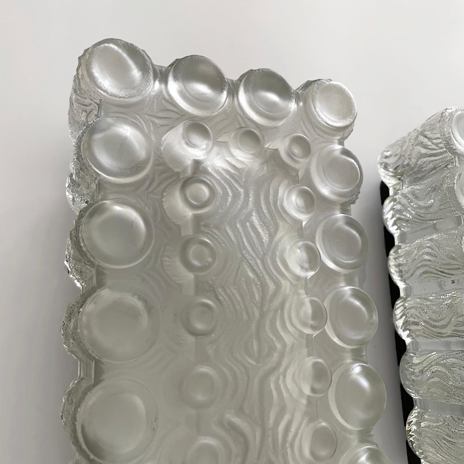 Métal Paire d'appliques à bulles en verre glacé texturé Limburg en vente