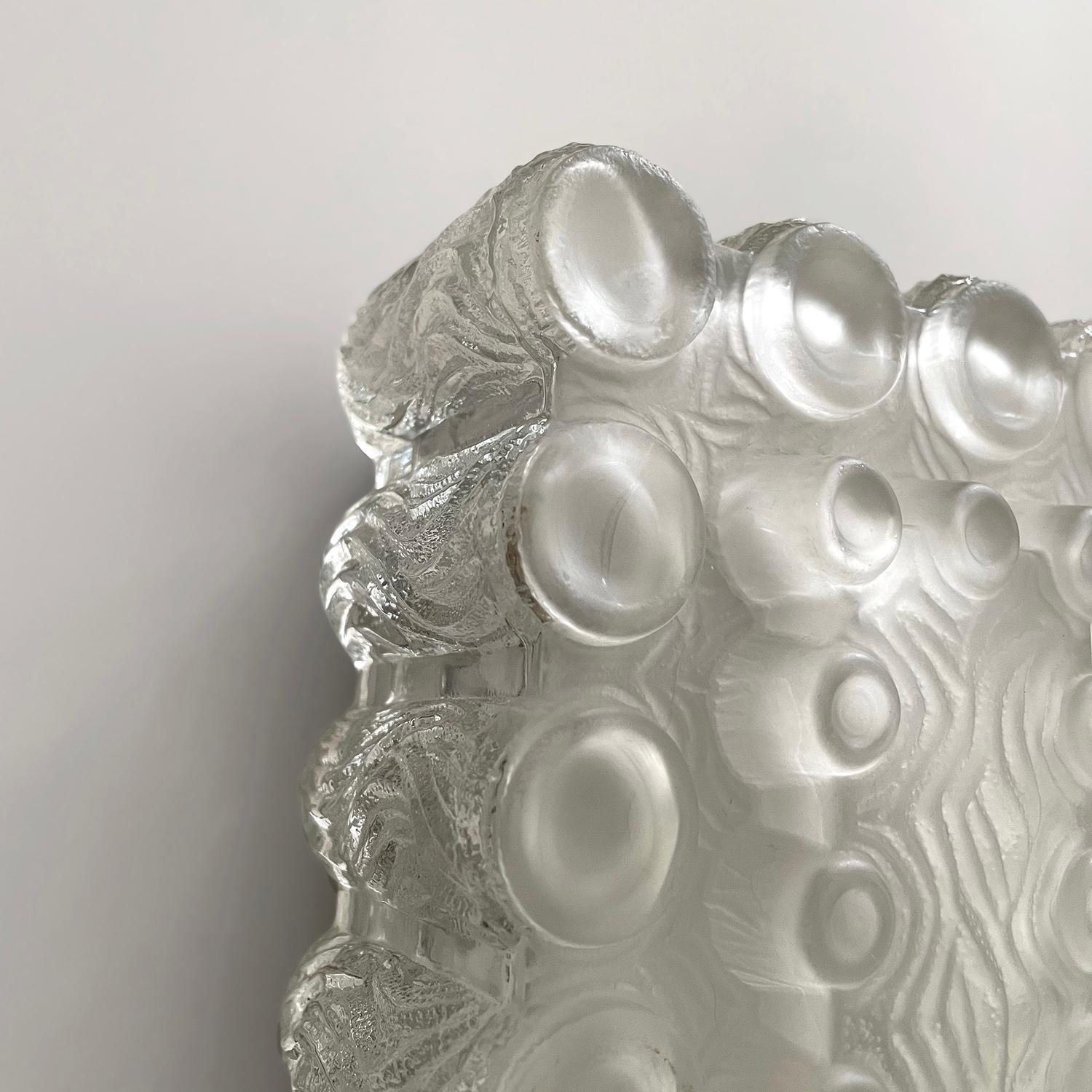 Paire d'appliques à bulles en verre glacé texturé Limburg en vente 1