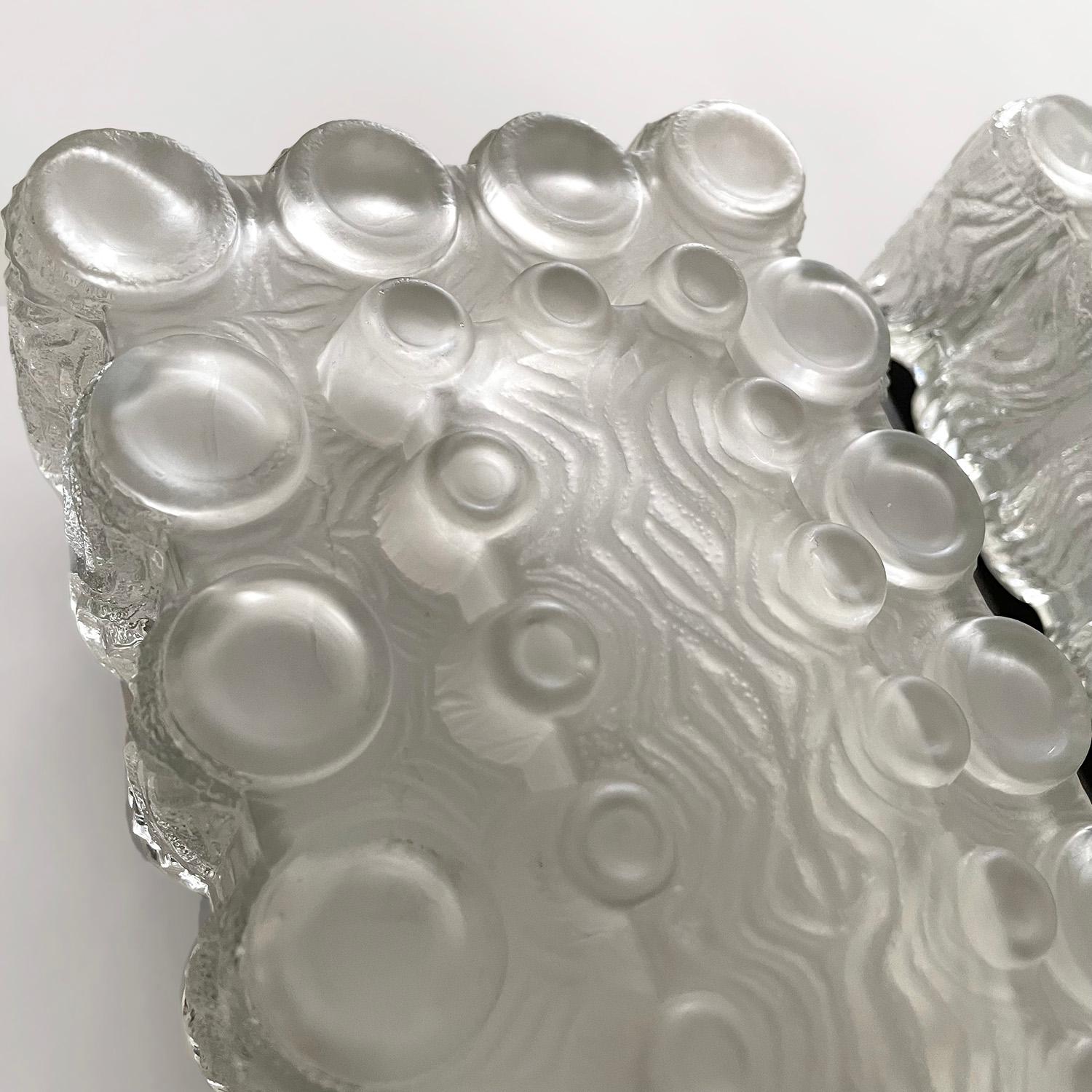 Paire d'appliques à bulles en verre glacé texturé Limburg en vente 3