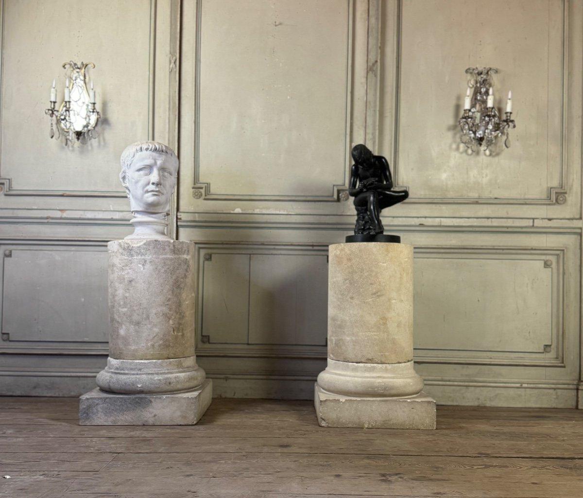 Coppia di colonne in pietra calcarea, CIRCA 1940 in vendita 4