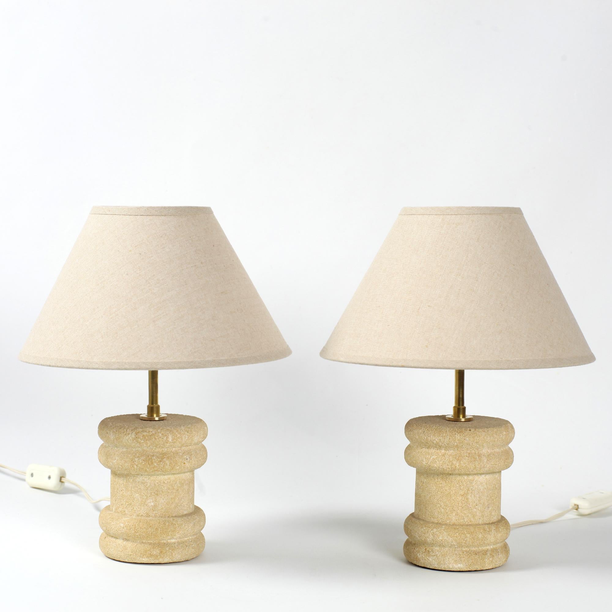 Paire de lampes de table en pierre calcaire Italie 1970 en vente 1