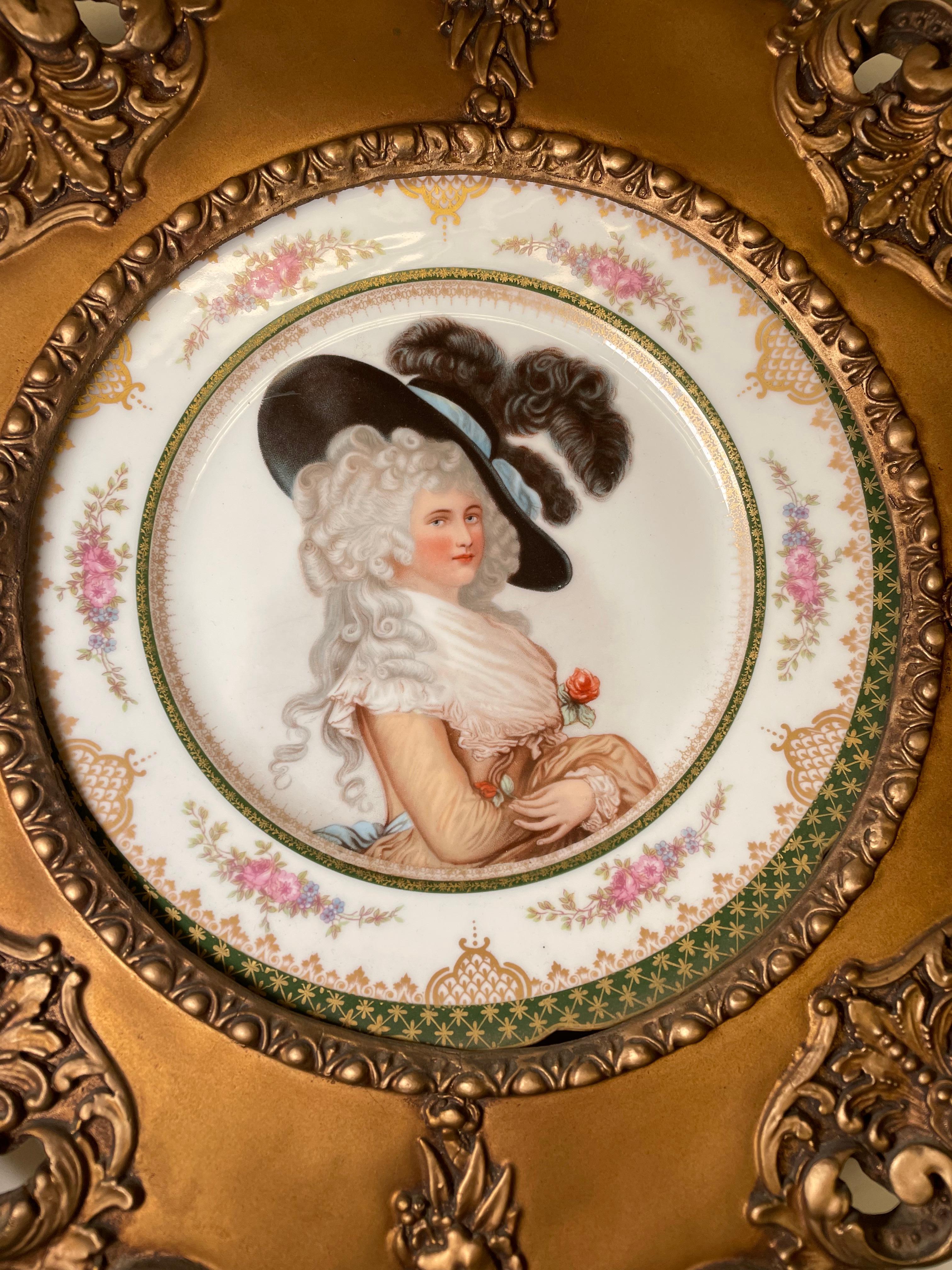 Pair of Limoges and Royal Vienna Porcelain Portraits Gilt Framed Plates For Sale 2