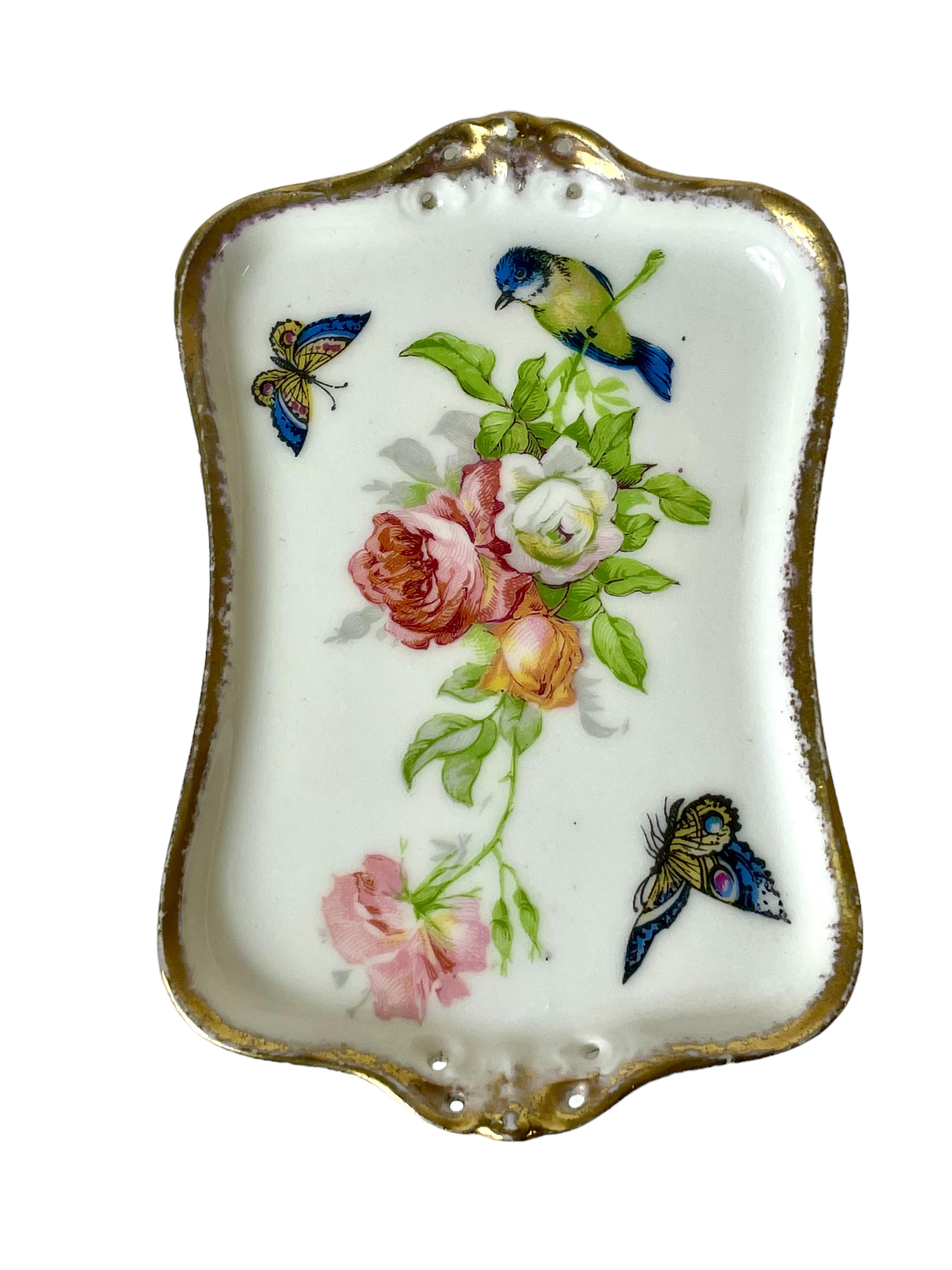 19th Century Pair of Limoges Porcelain Trinket Dishes For Sale