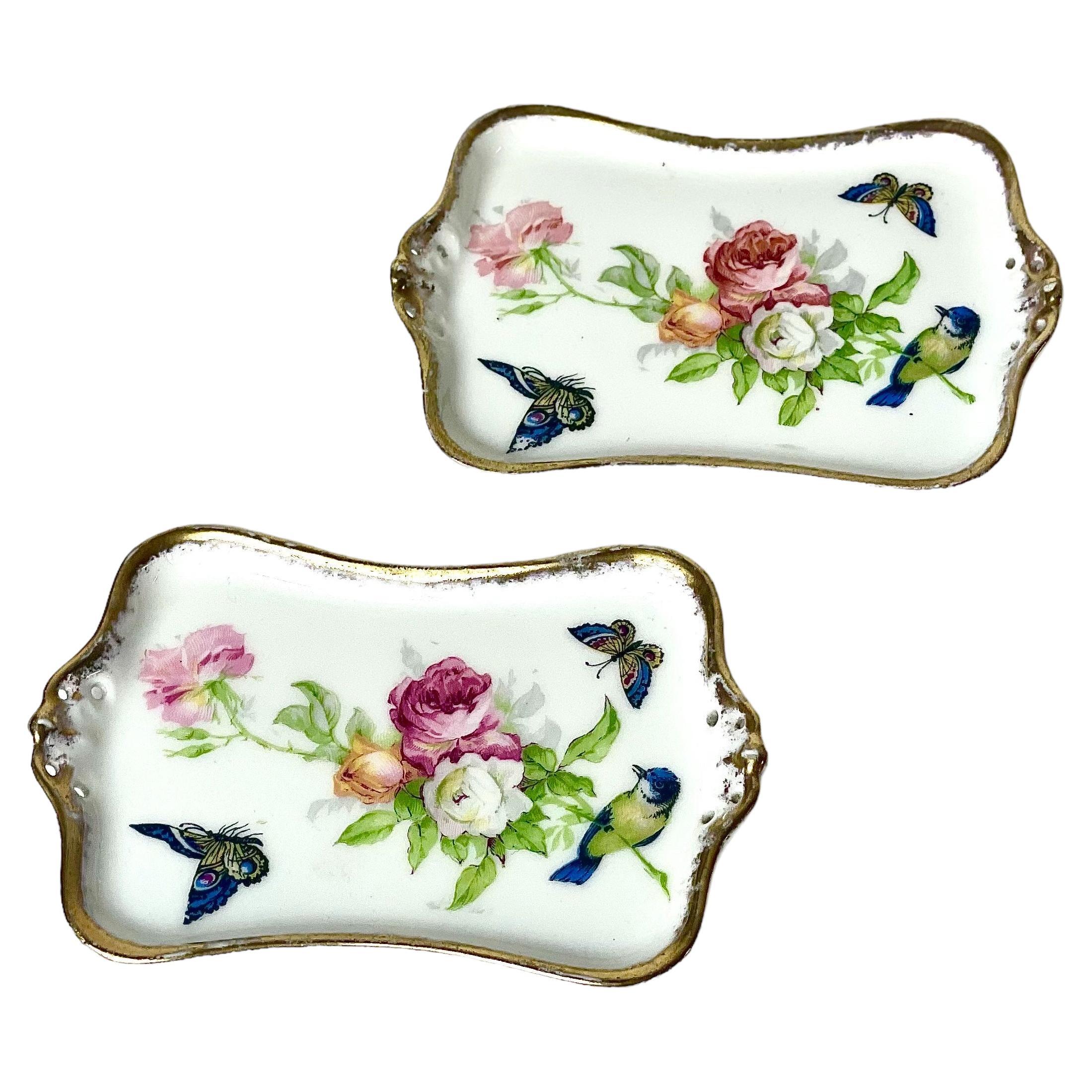 Pareja de platos de baratijas de porcelana de Limoges