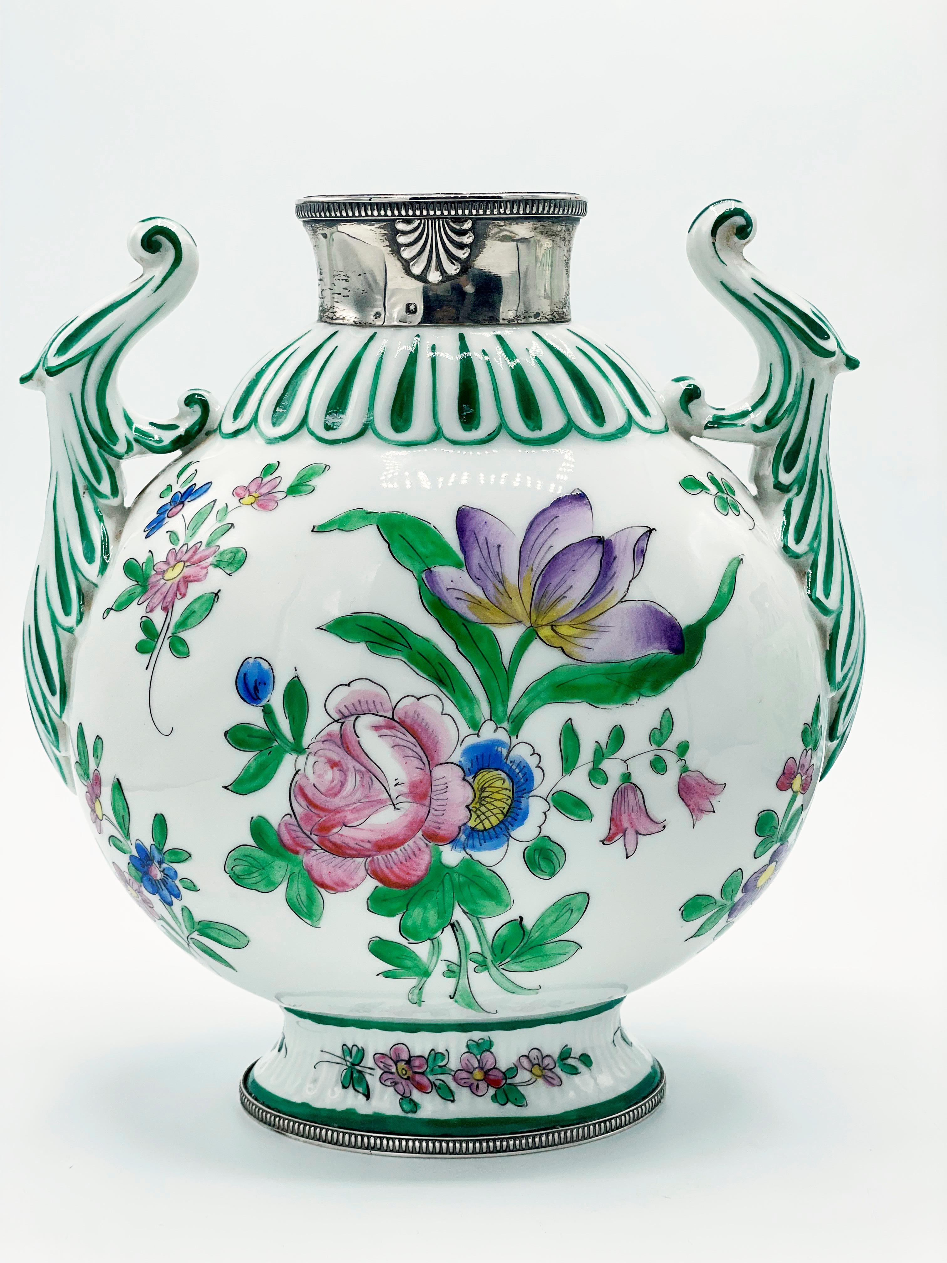 Paire de vases de Limoges VP Veuve Perrin, peints à la main et en argent français en vente 1