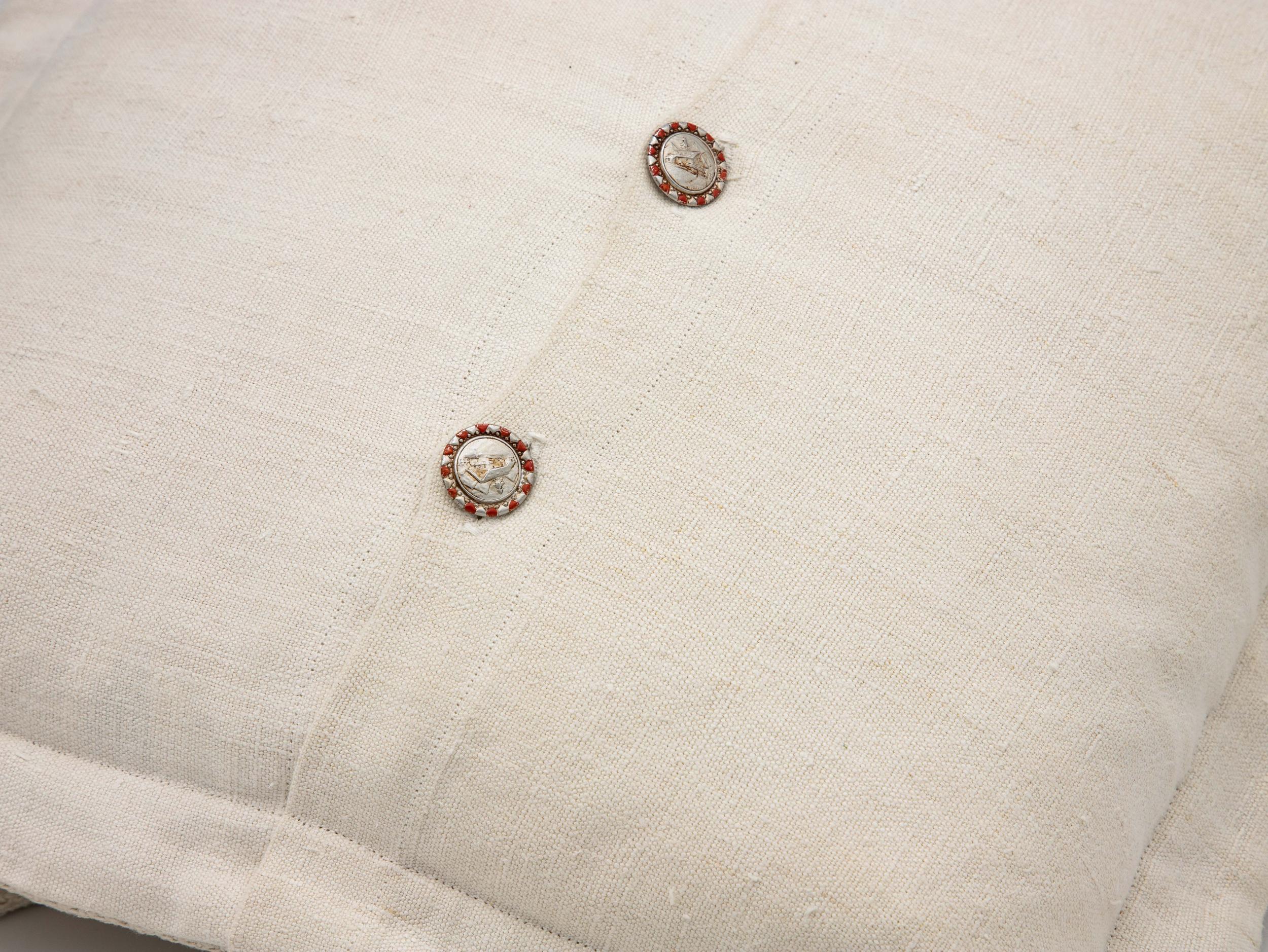 20th Century Pair of Linen Pillows For Sale