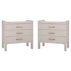 Paire de tables de nuit scandinaves modernes enveloppées de lin