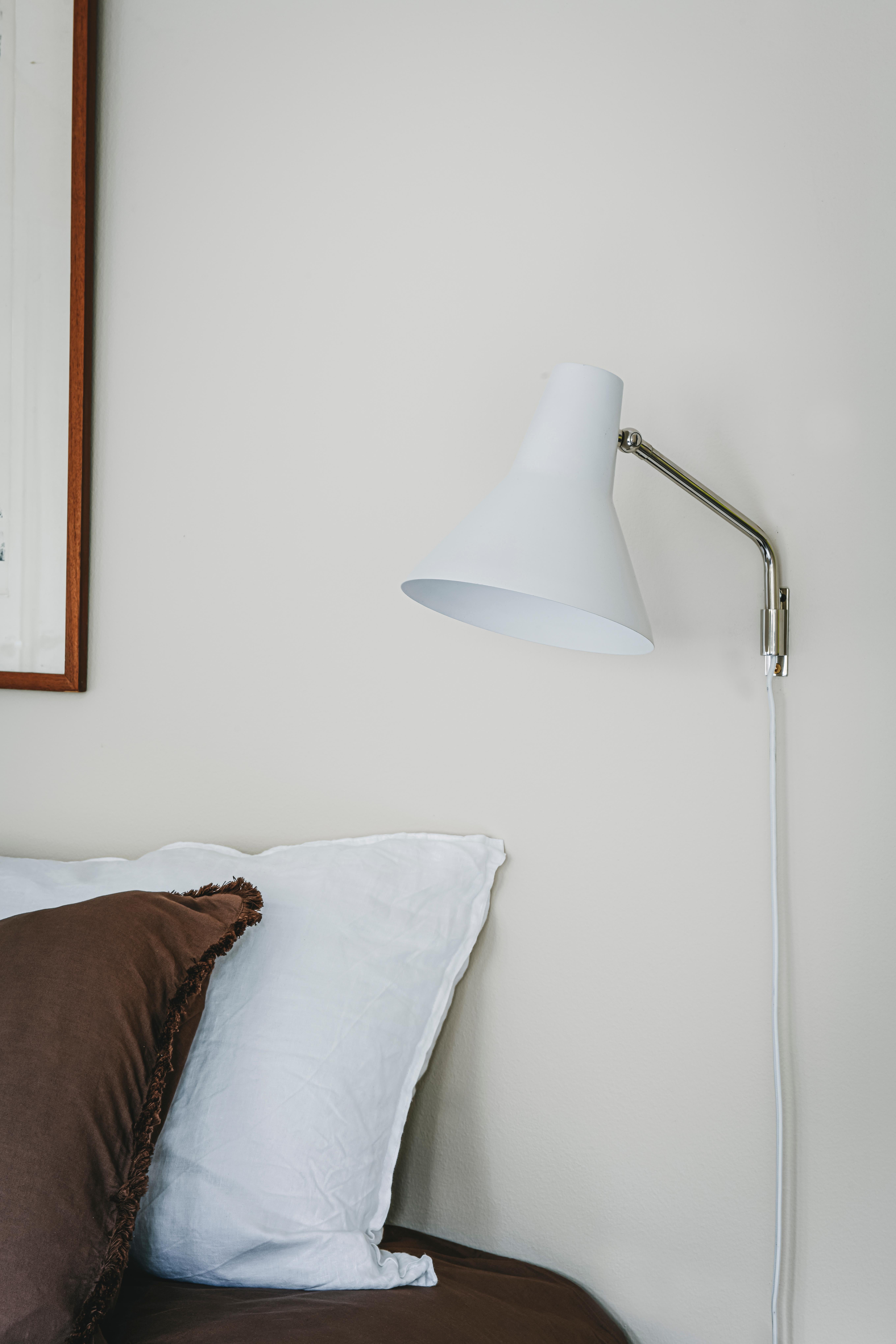 Pair of Lisa Johansson-Pape 'Carin' Wall Lamps in Polished Chrome for Innolux

Carin is a new family of luminaires with a sophisticated look sealed by a brass or chrome arm. The beautiful metal dome is easy to direct and the practical touch switch