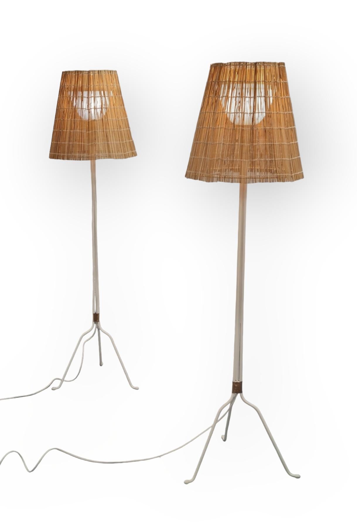 Pair of Lisa Johansson-Papé floor lamps for Orno, model 30-058, 1950s In Good Condition In Helsinki, FI
