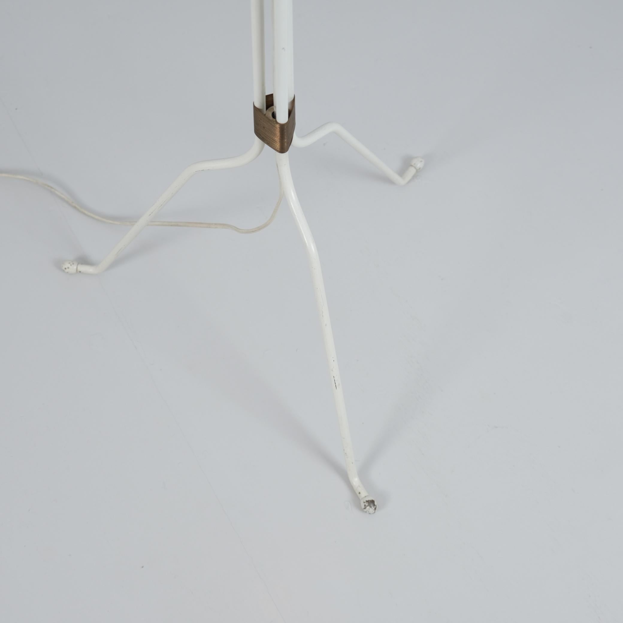 Pair of Lisa Johansson-Papé floor lamps for Orno, model 30-058, 1950s In Good Condition For Sale In Helsinki, FI