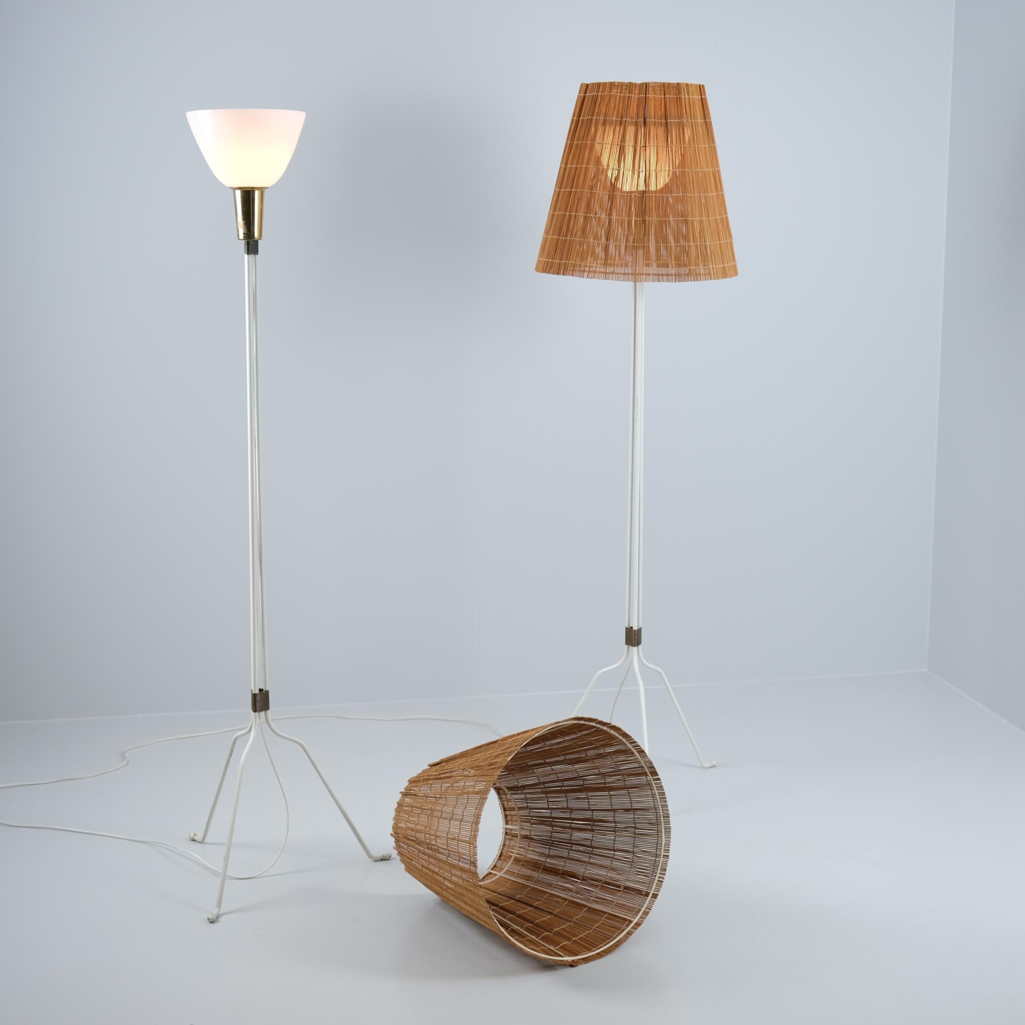 Pair of Lisa Johansson-Papé floor lamps for Orno, model 30-058, 1950s For Sale 2