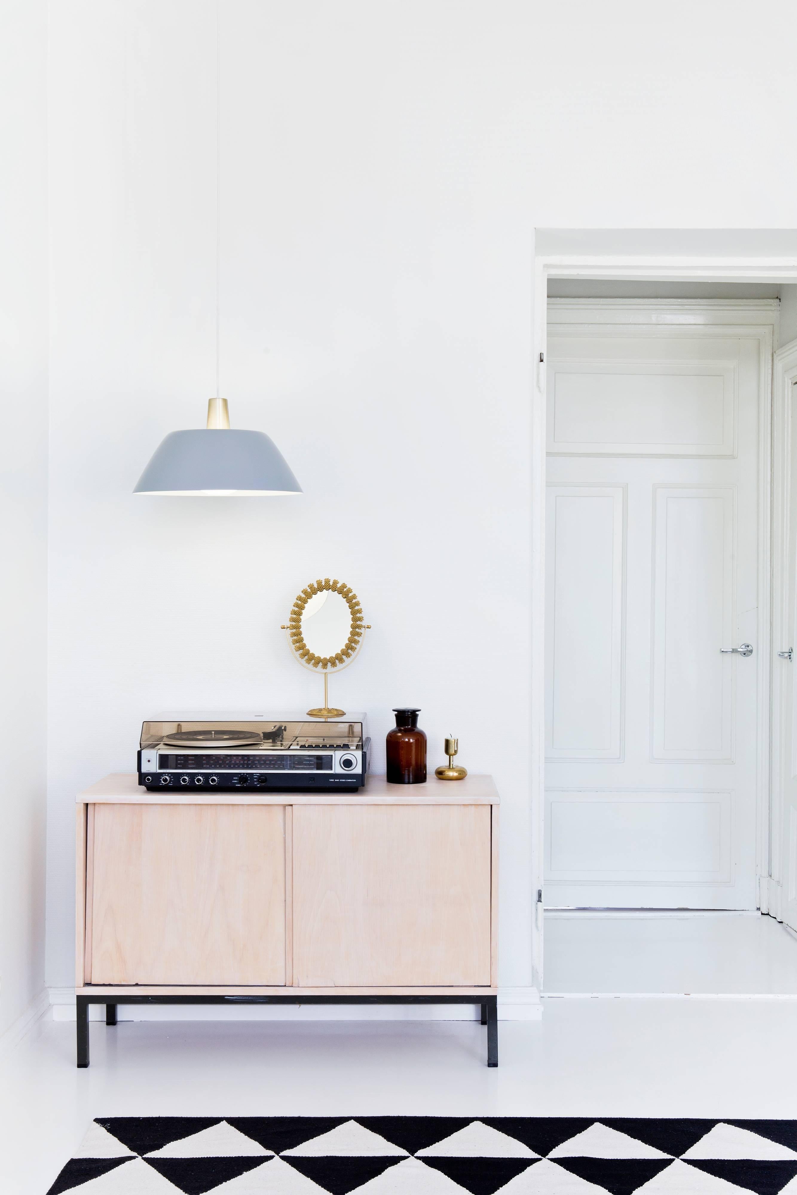 Pair of Lisa Johansson-Pape 'Ihanne' Pendant Lamps for Innolux Oy in Gray

Originally designed in 1956, these authorized re-editions are true to the refined simplicity and detail of Pape's iconic original. The white interior of each metallic shade