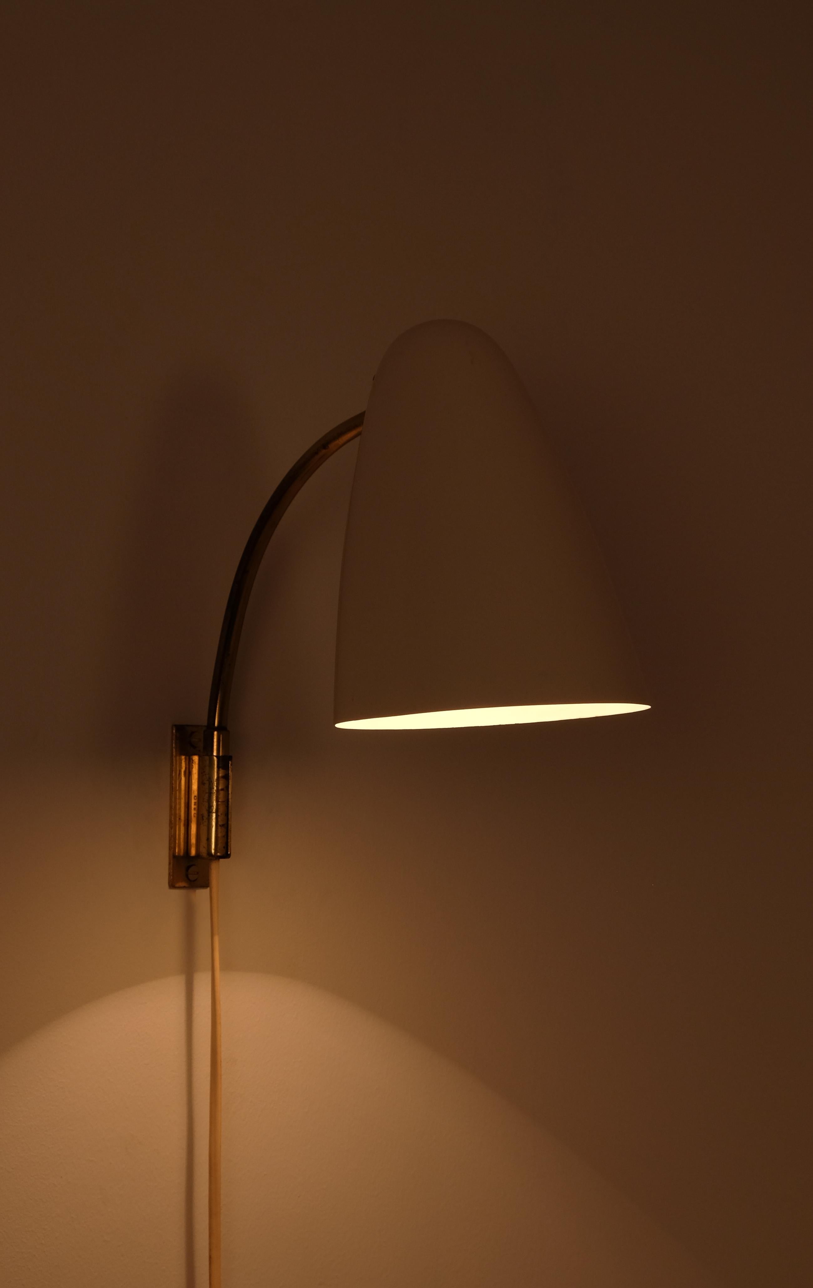 Pareja de apliques Lisa Johansson-Papé de Orno, años 50 Latón en venta