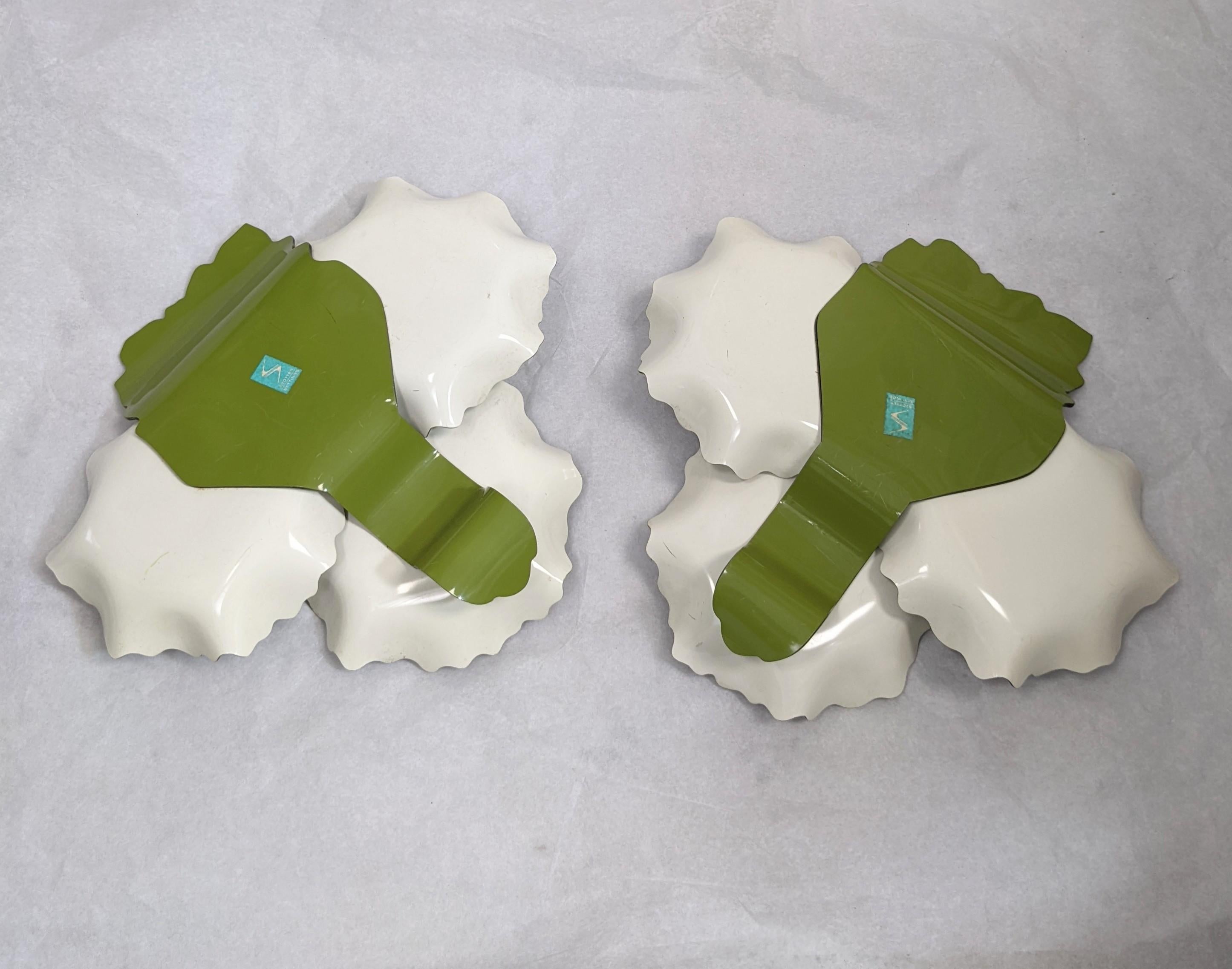 Pareja de Servidores de Lucite Litografiados con Margaritas 2