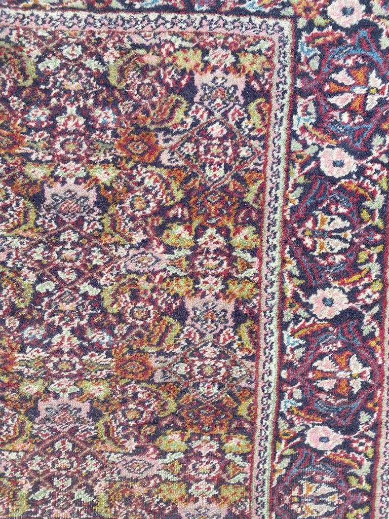 Bobyrug's Paar kleine indische Punjab Teppiche im Angebot 3