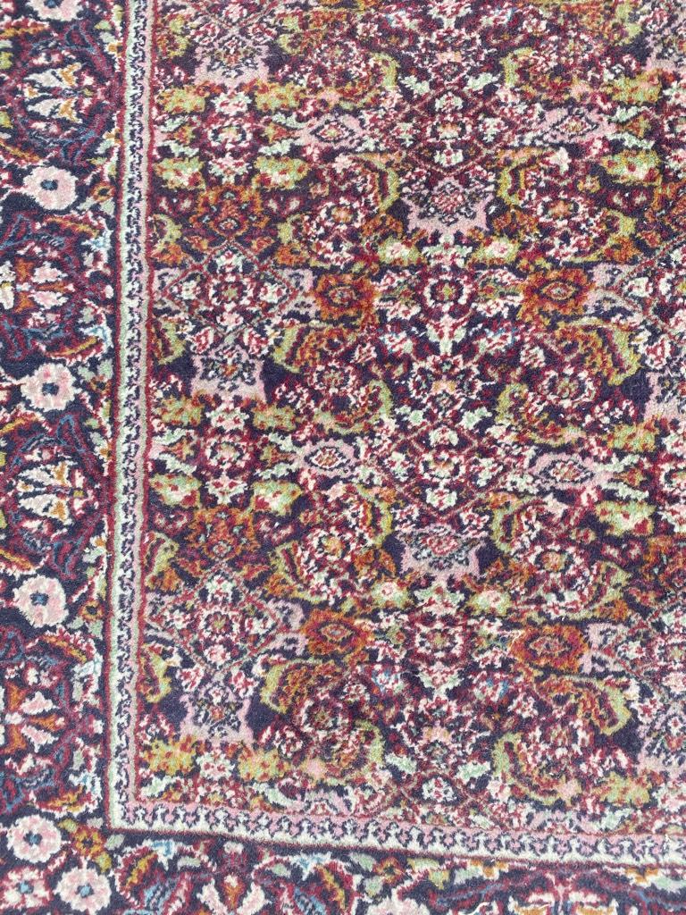 Bobyrug's Paar kleine indische Punjab Teppiche (Sarouk Farahan) im Angebot