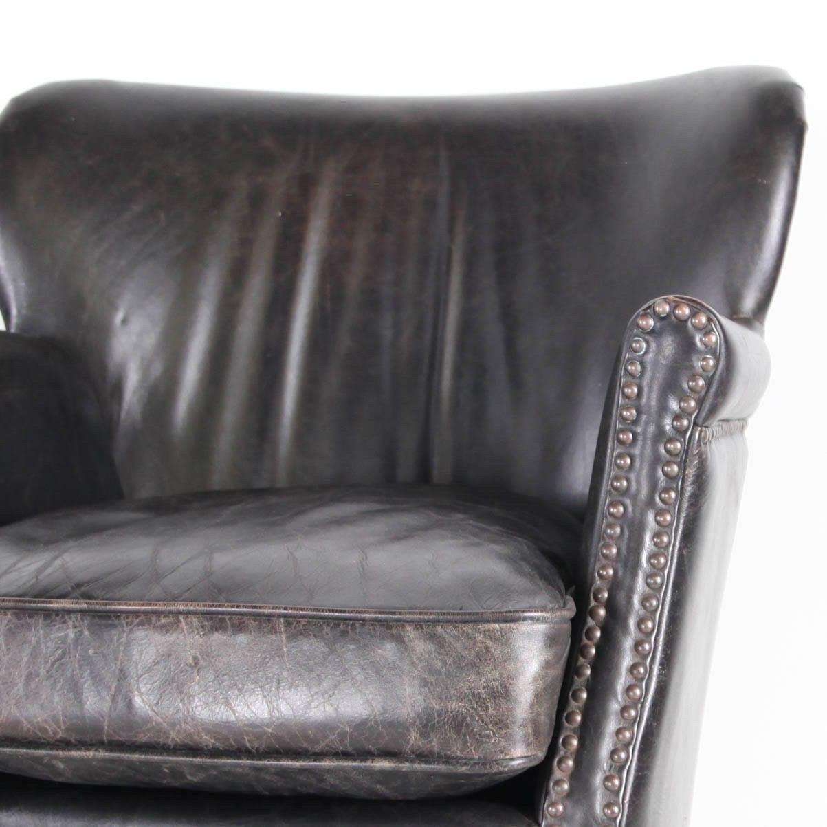 Pair of little leather club chairs en Bueno estado para la venta en Isle Sur Sorgue, FR