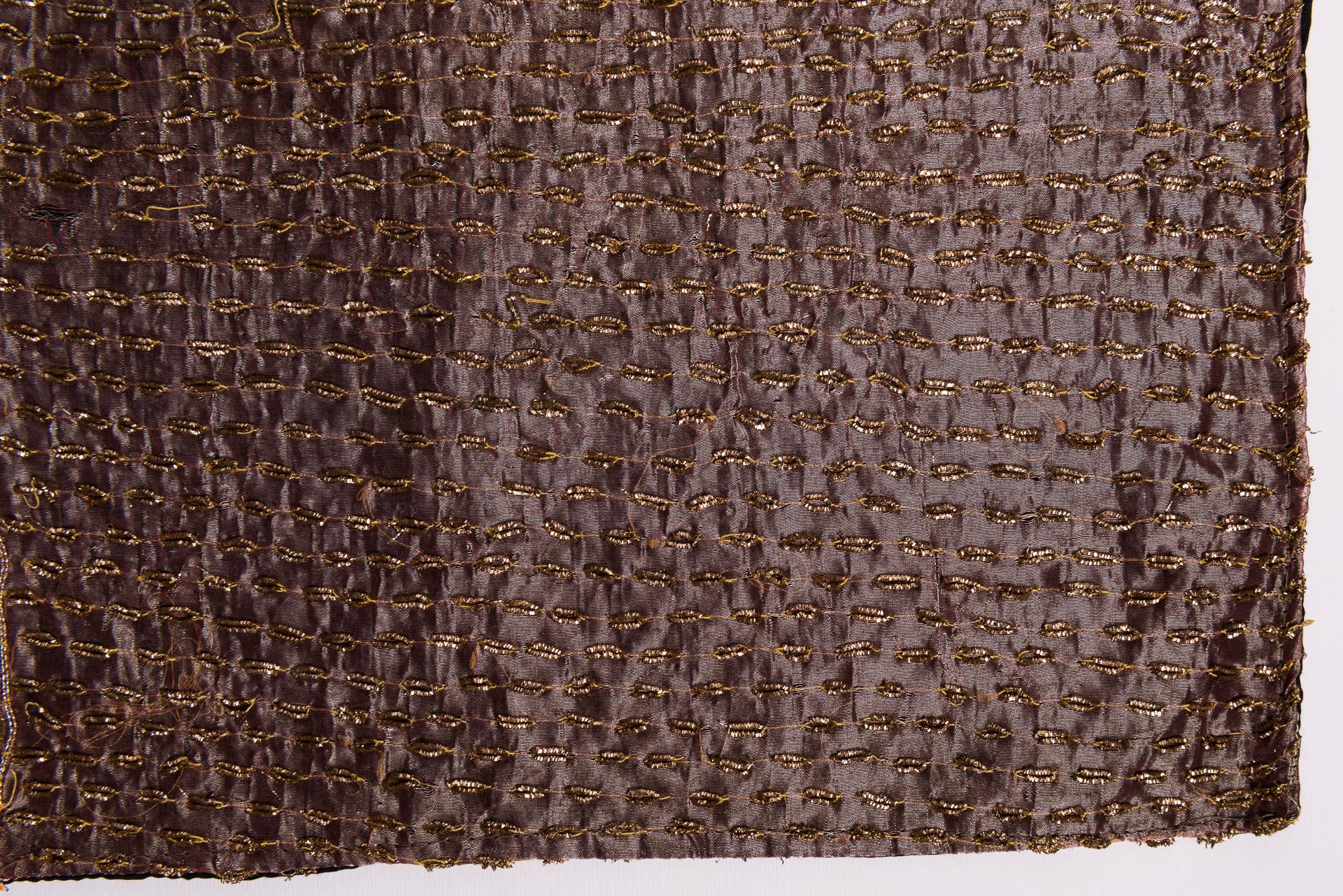 Indien Paire de petits coussins avec Sari indien ancien en vente